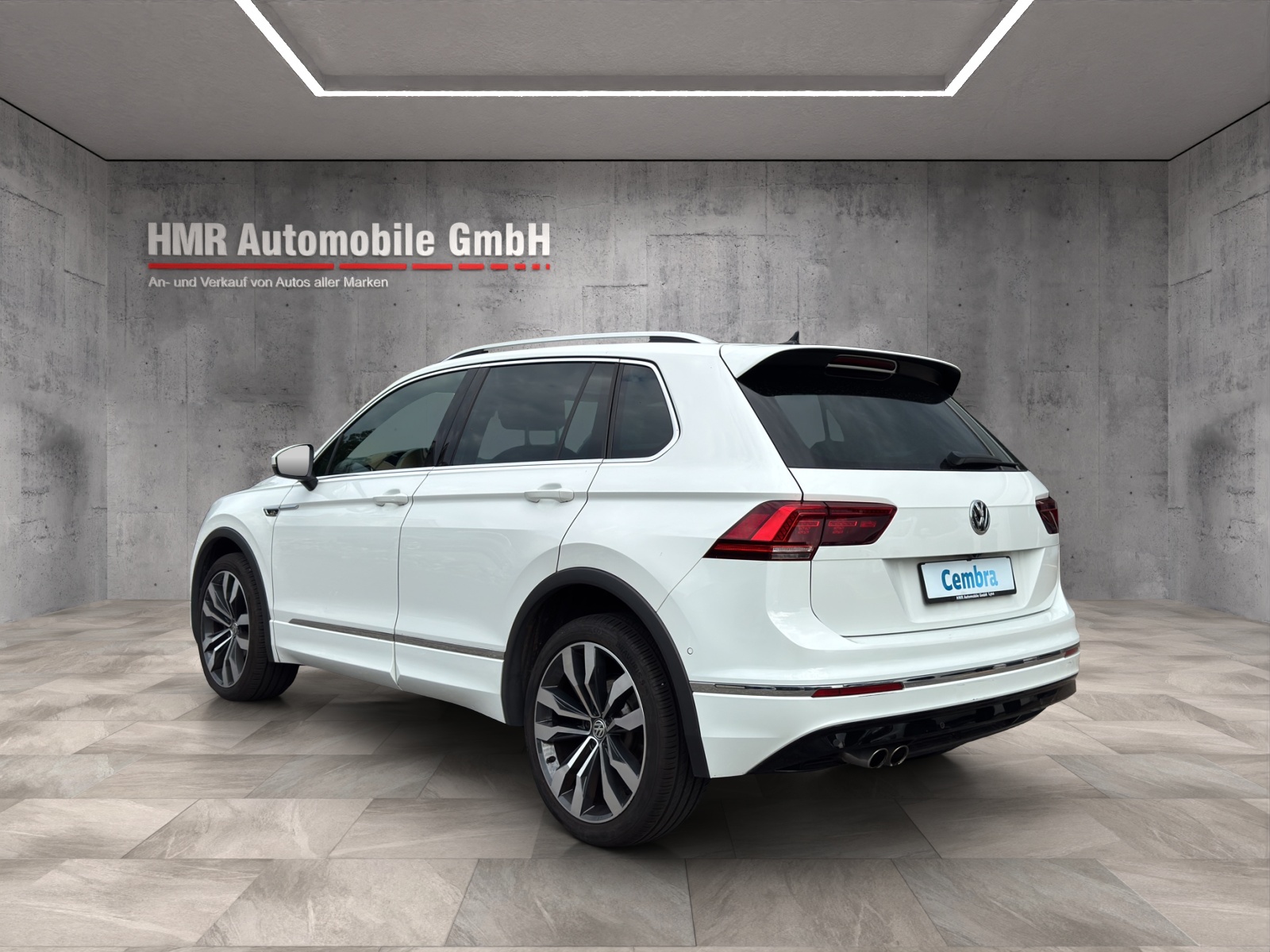 VW Tiguan 2.0 TDI R-Line 4Motion DSG-image-1
