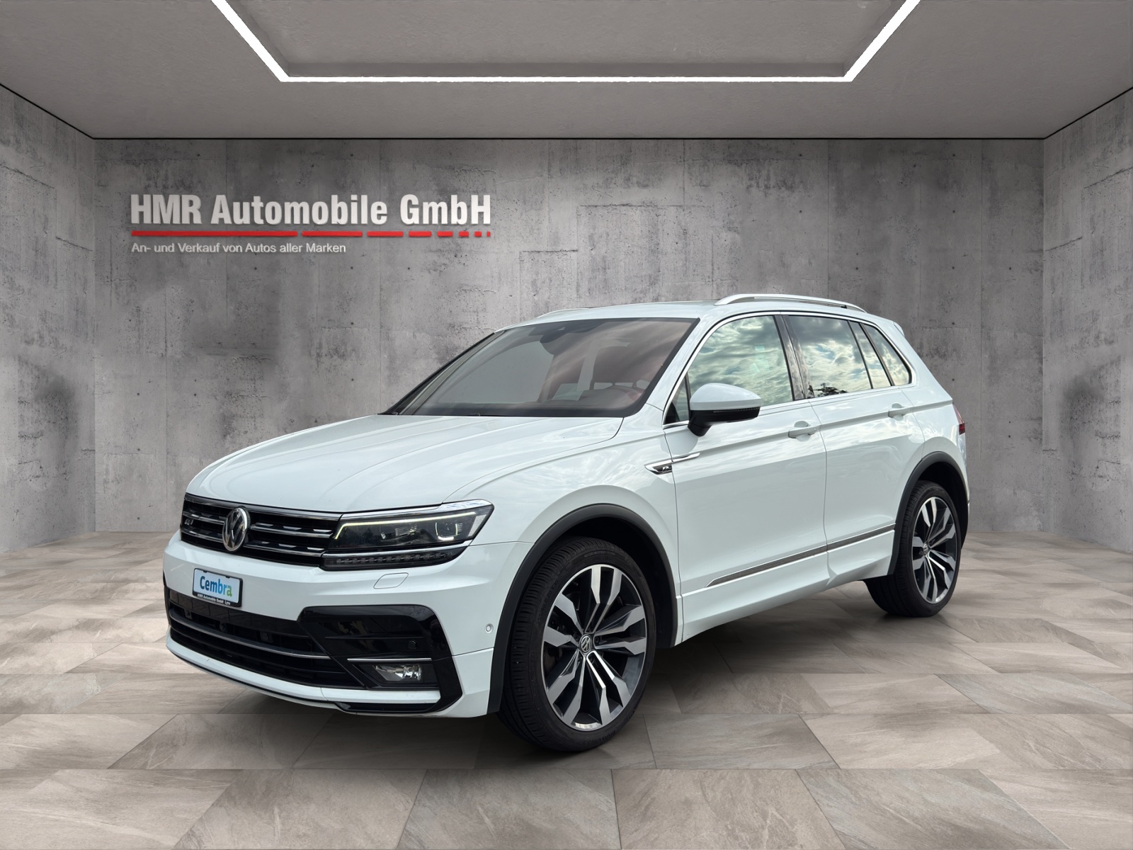 VW Tiguan 2.0 TDI R-Line 4Motion DSG-image-2
