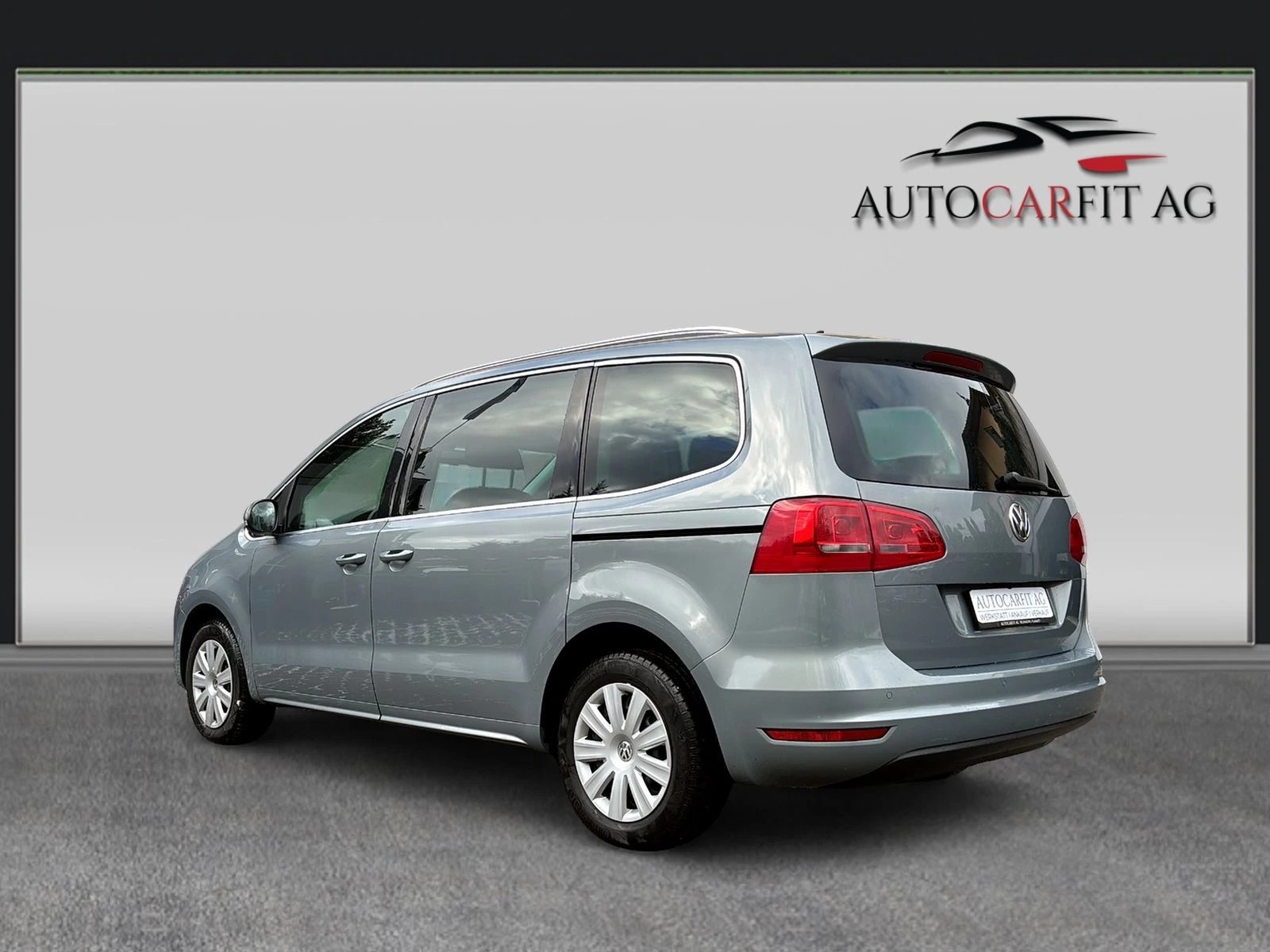 VW Sharan 2.0 TDI BlueMotion Technology Highline DSG-image-3