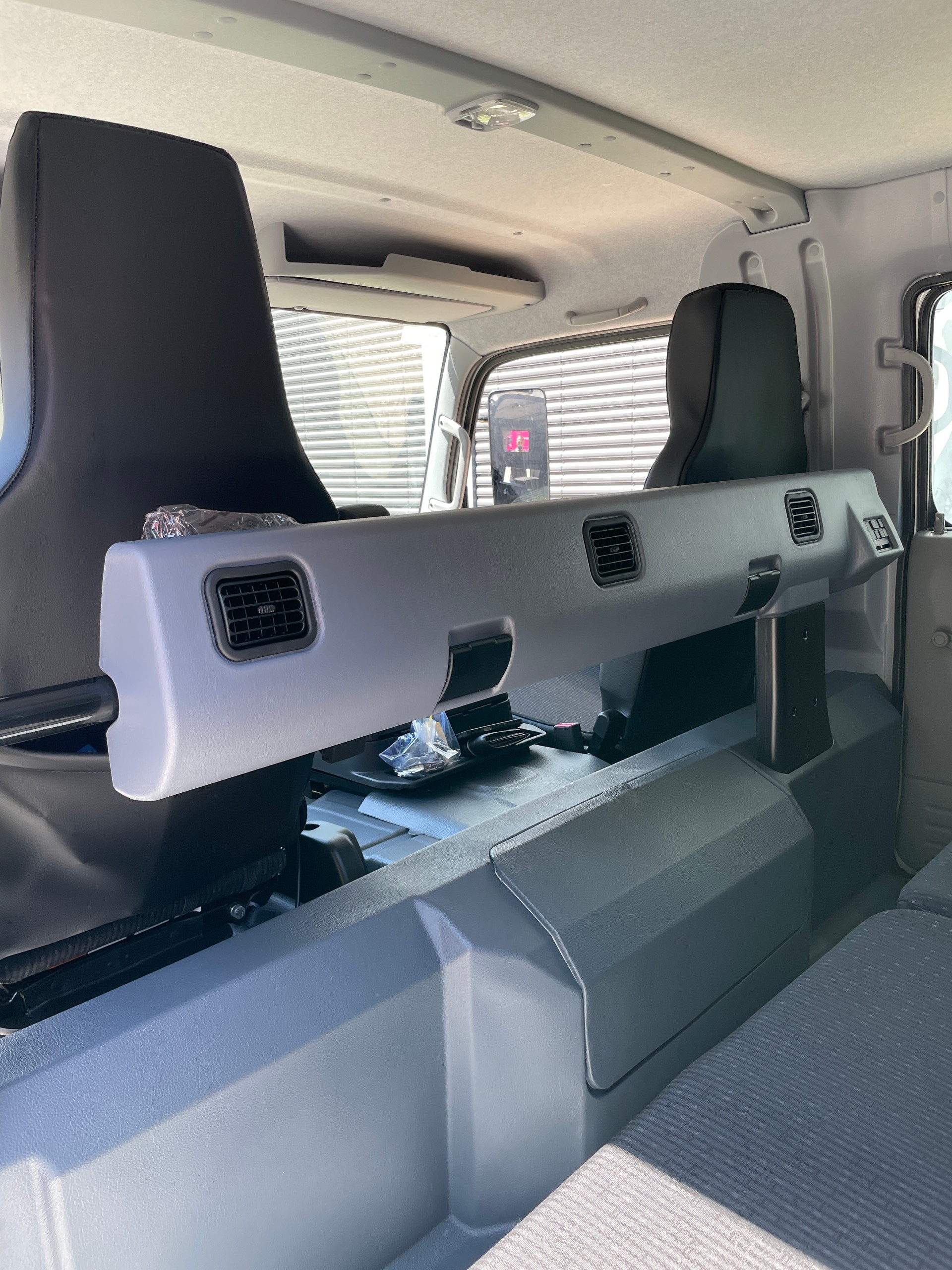 MITSUBISHI FUSO 3C15D Pritsche Doppelkabine-image-14