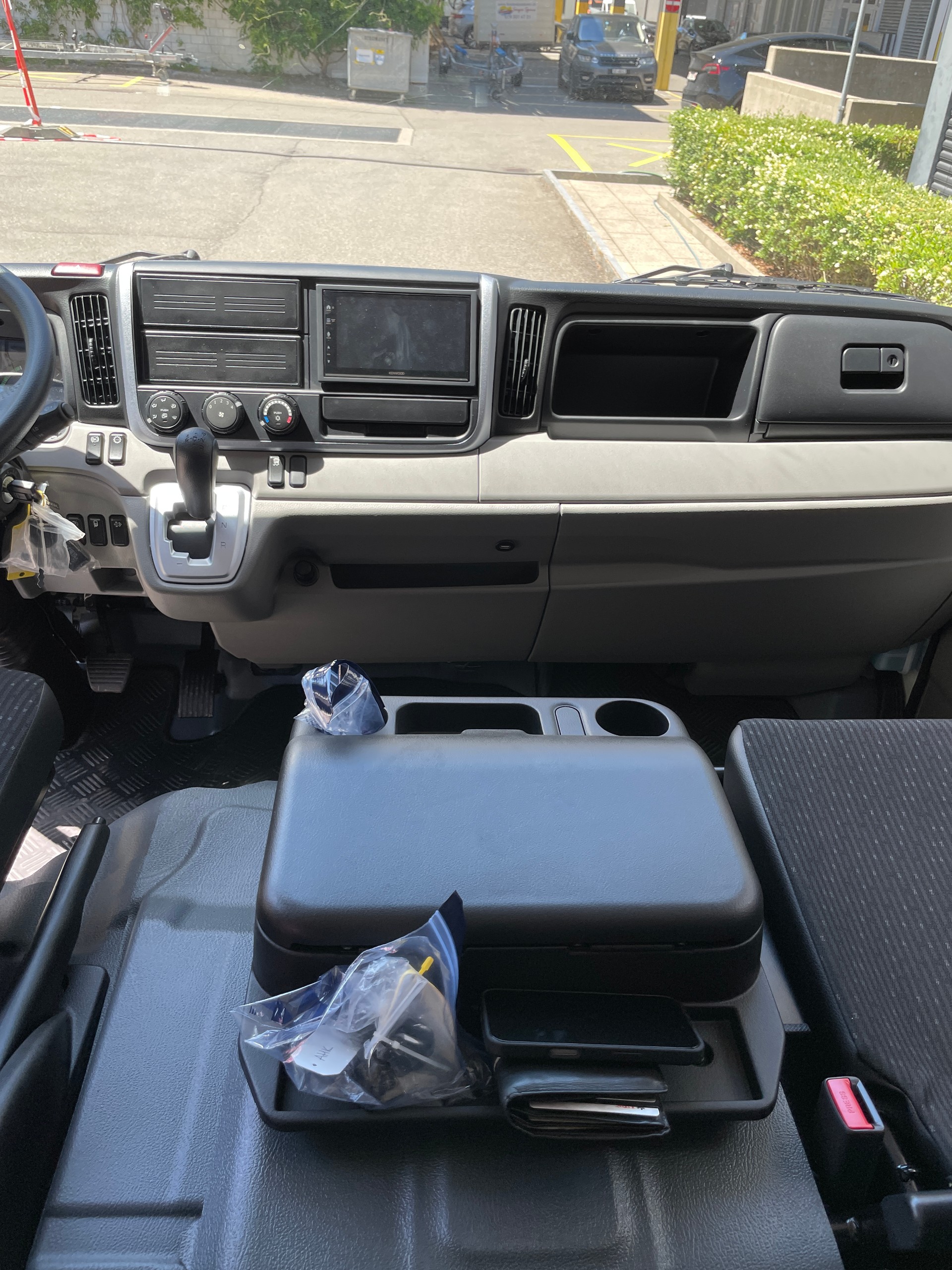 MITSUBISHI FUSO 3C15D Pritsche Doppelkabine-image-17