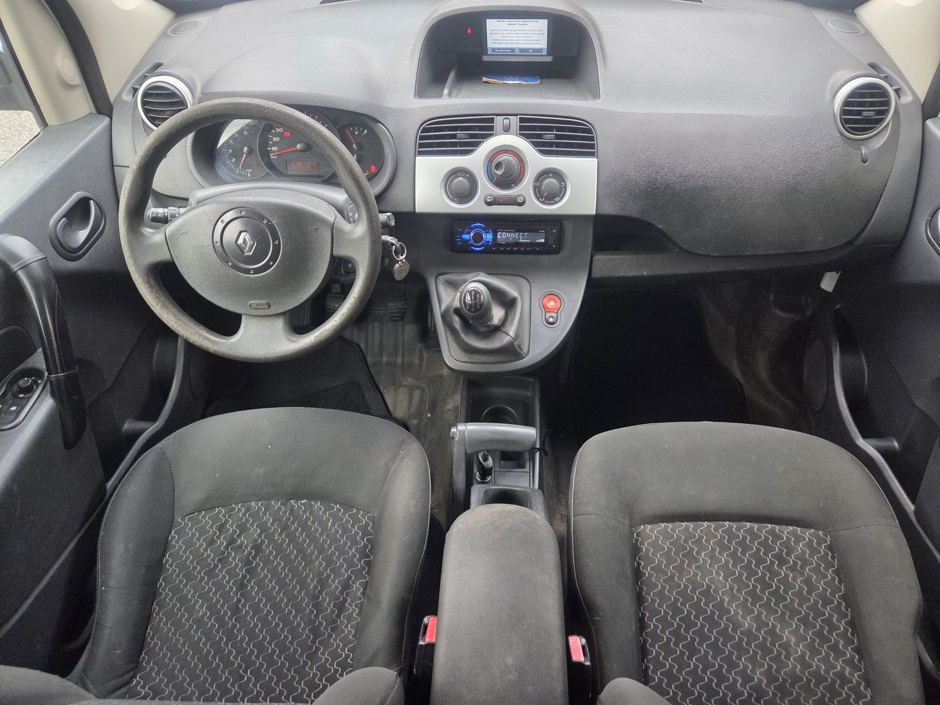 RENAULT Kangoo Maxi dCi 85 5 Plätze / 5 places-image-7