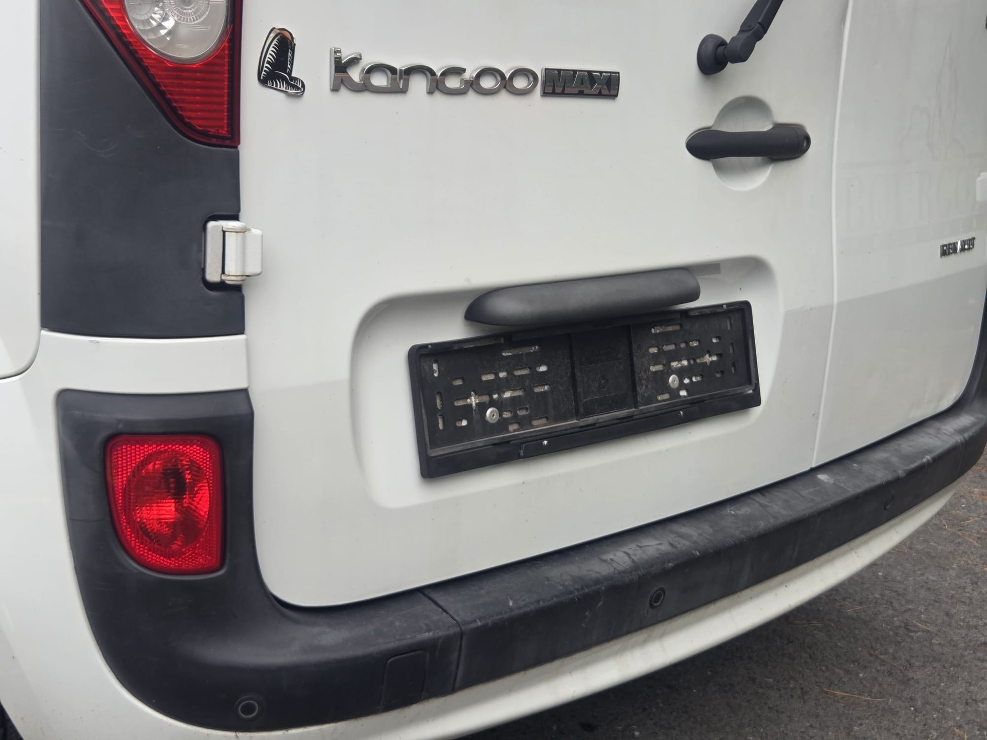 RENAULT Kangoo Maxi dCi 85 5 Plätze / 5 places-image-2