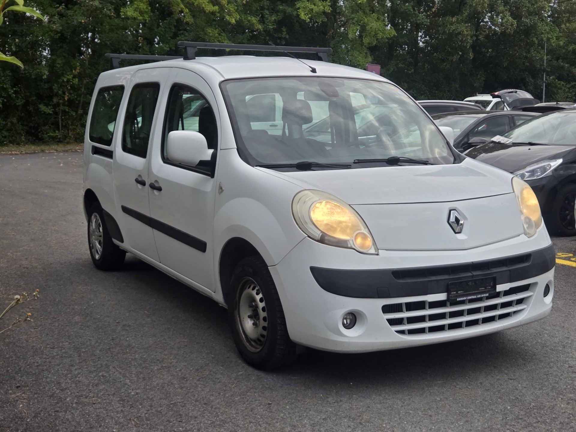 RENAULT Kangoo Maxi dCi 85 5 Plätze / 5 places-image-4
