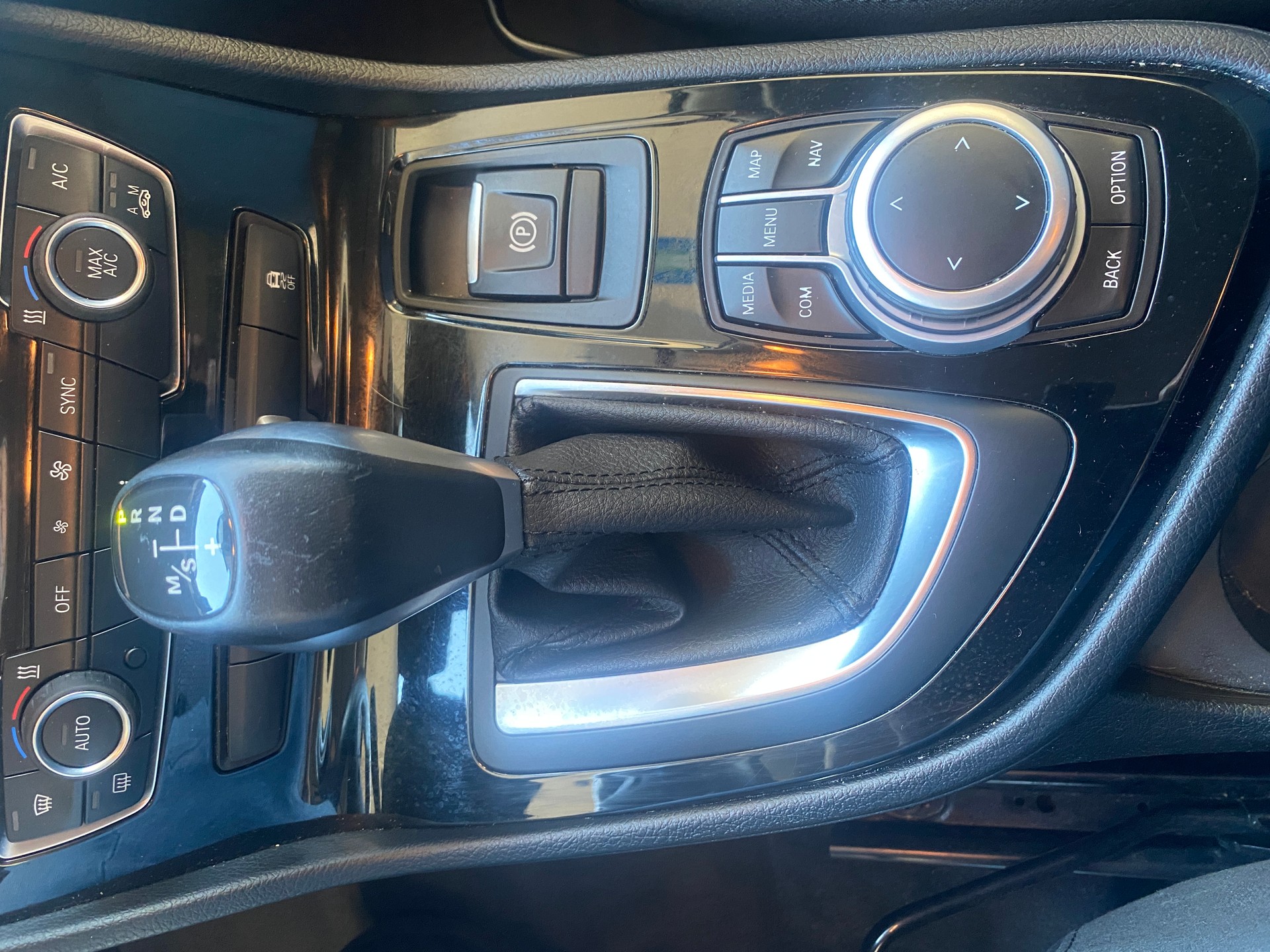 BMW 225xe iPerformance Active Tourer Steptronic-image-11