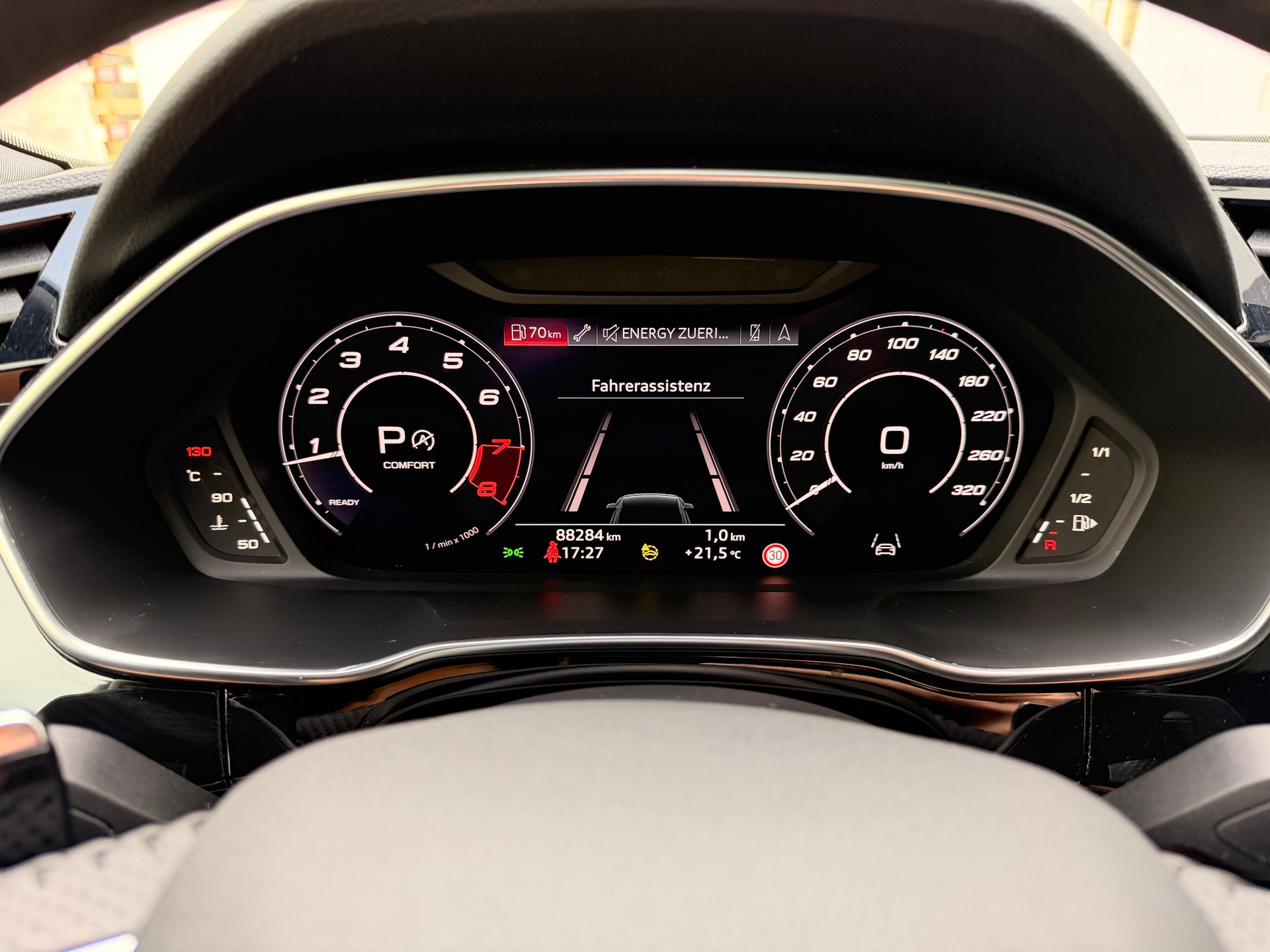AUDI RS Q3 Sportback quattro S tronic-image-11