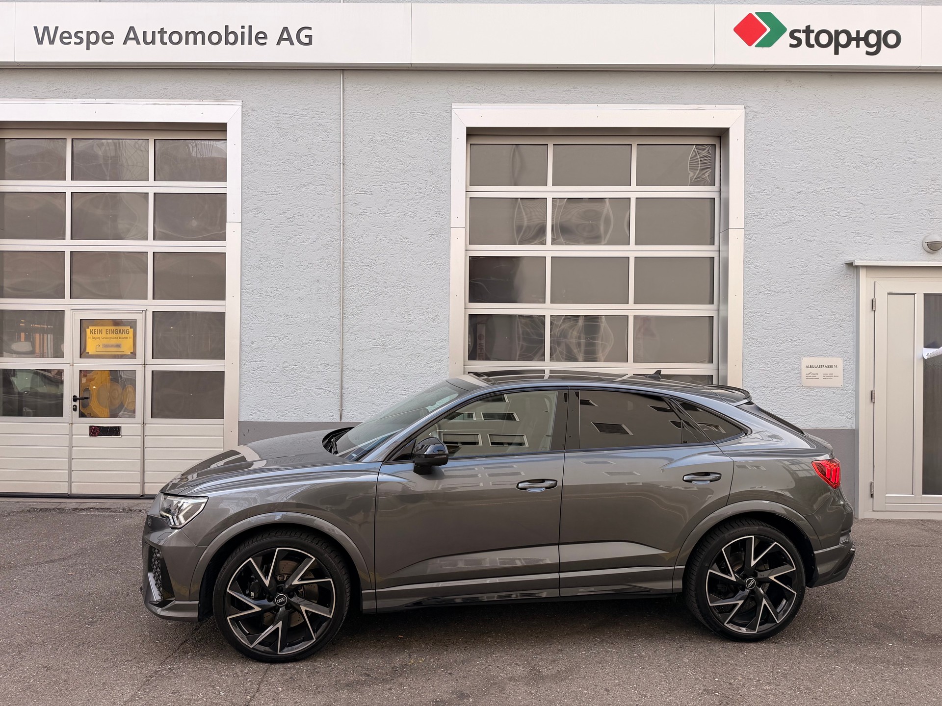 AUDI RS Q3 Sportback quattro S tronic-image-1