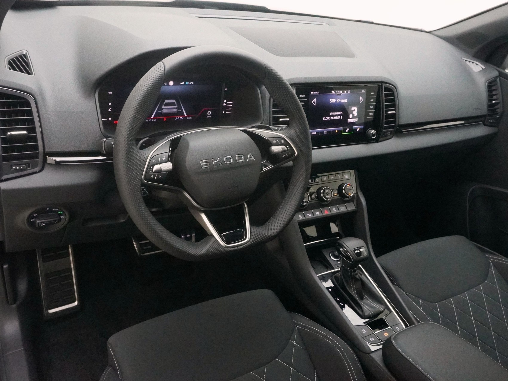 SKODA Karoq 1.5 TSI SportLine DSG-image-10