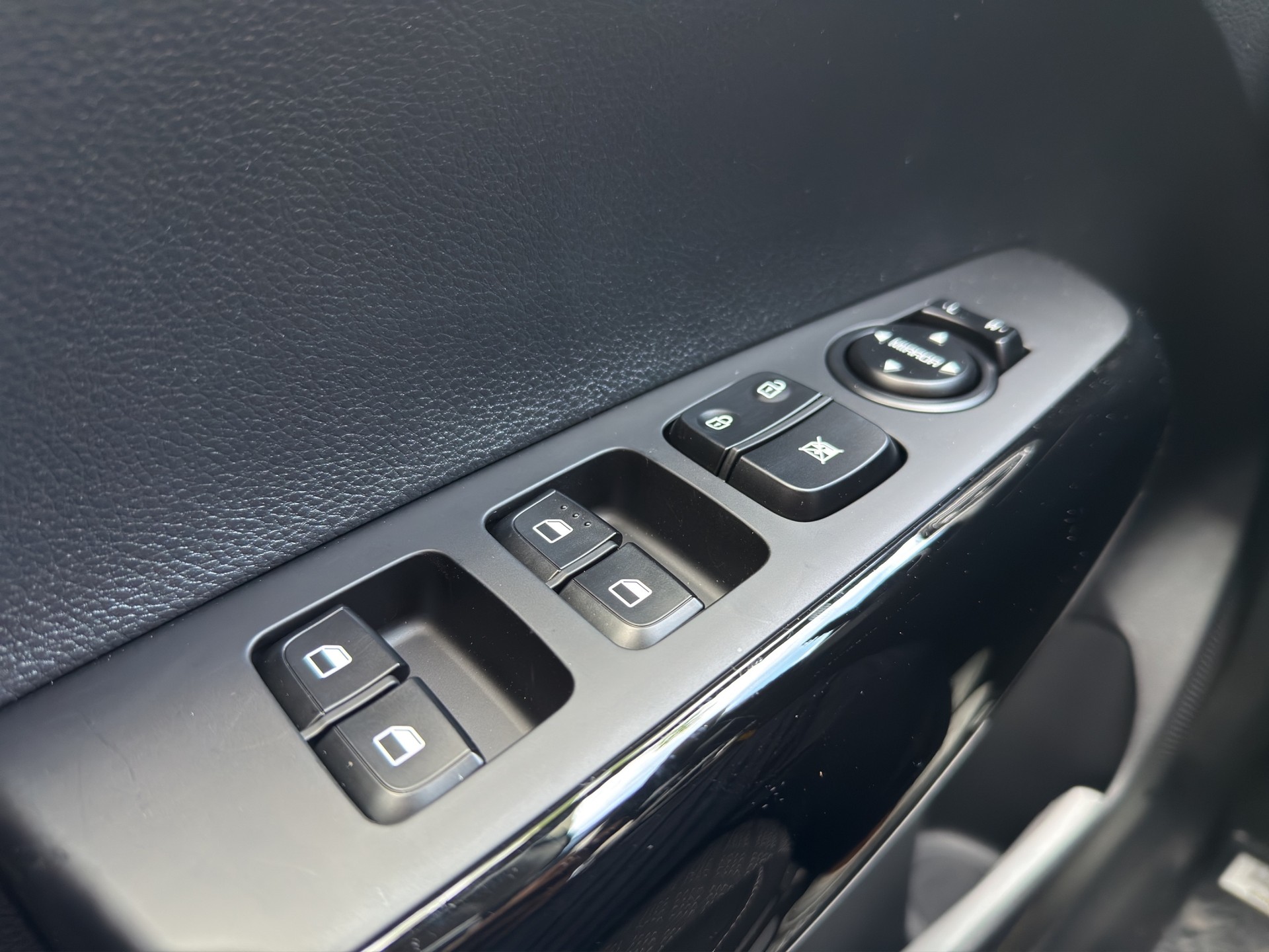 KIA Picanto 1.0 CVVT First Edition Automatic-image-13