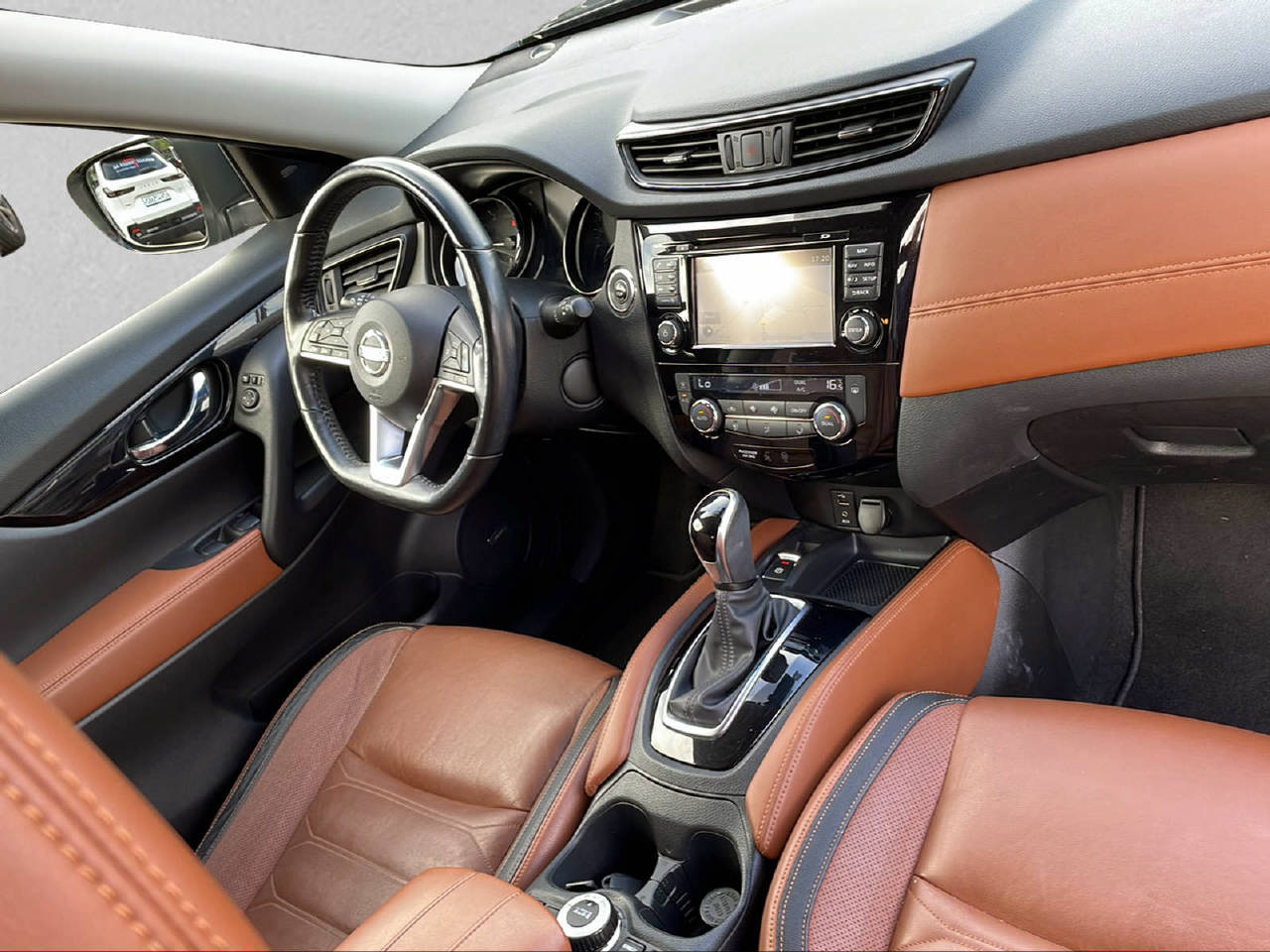 NISSAN X-Trail 1.7 dCi Tekna 4x4-image-5