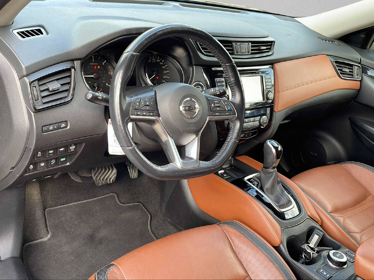 NISSAN X-Trail 1.7 dCi Tekna 4x4-image-4