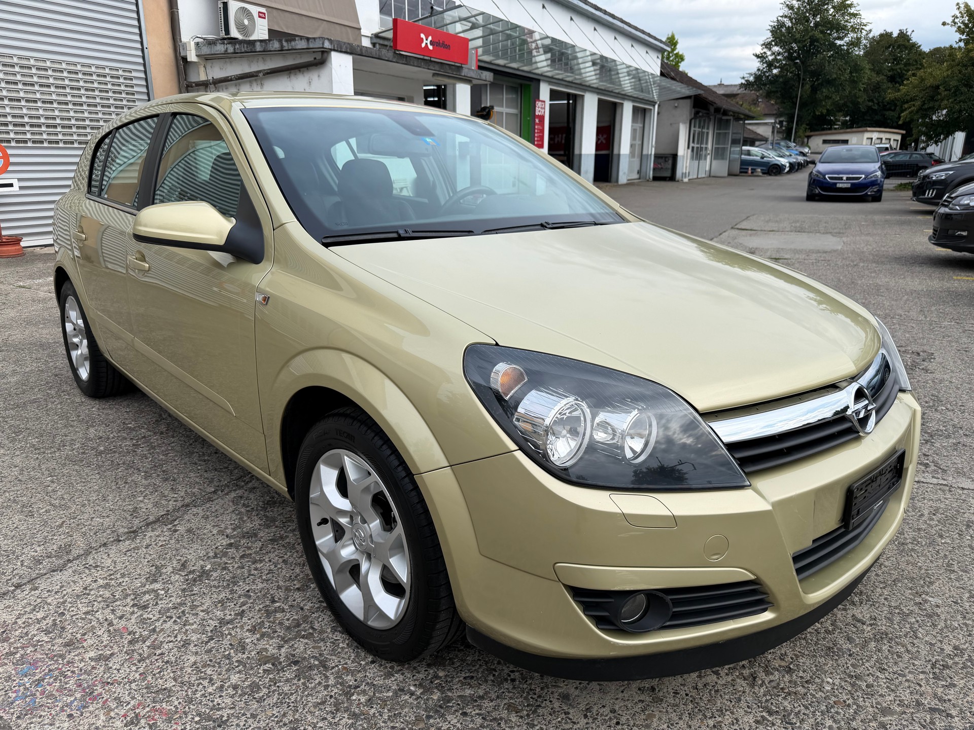 OPEL Astra 1.8i 16V Essentia-image-6