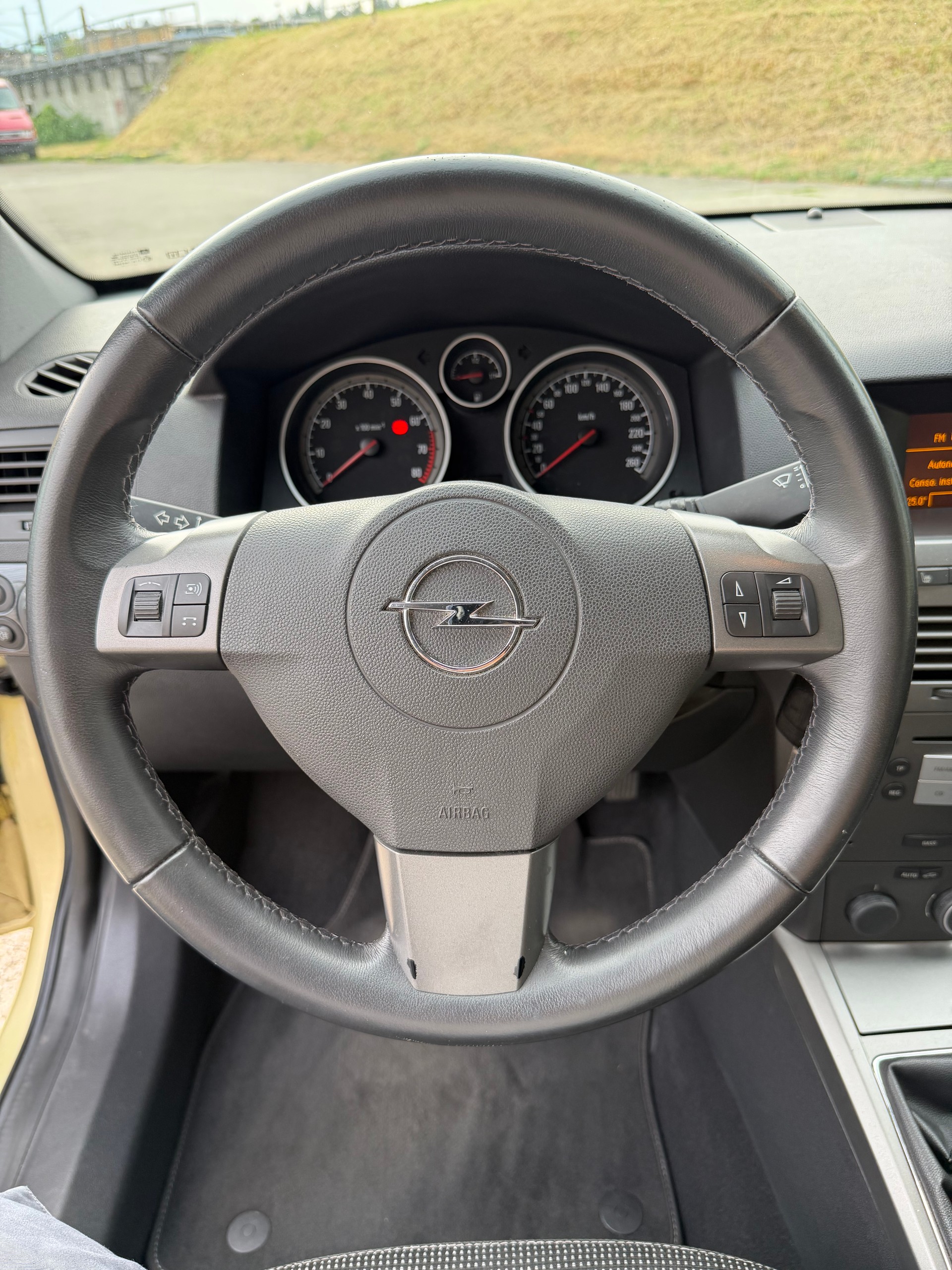 OPEL Astra 1.8i 16V Essentia-image-9