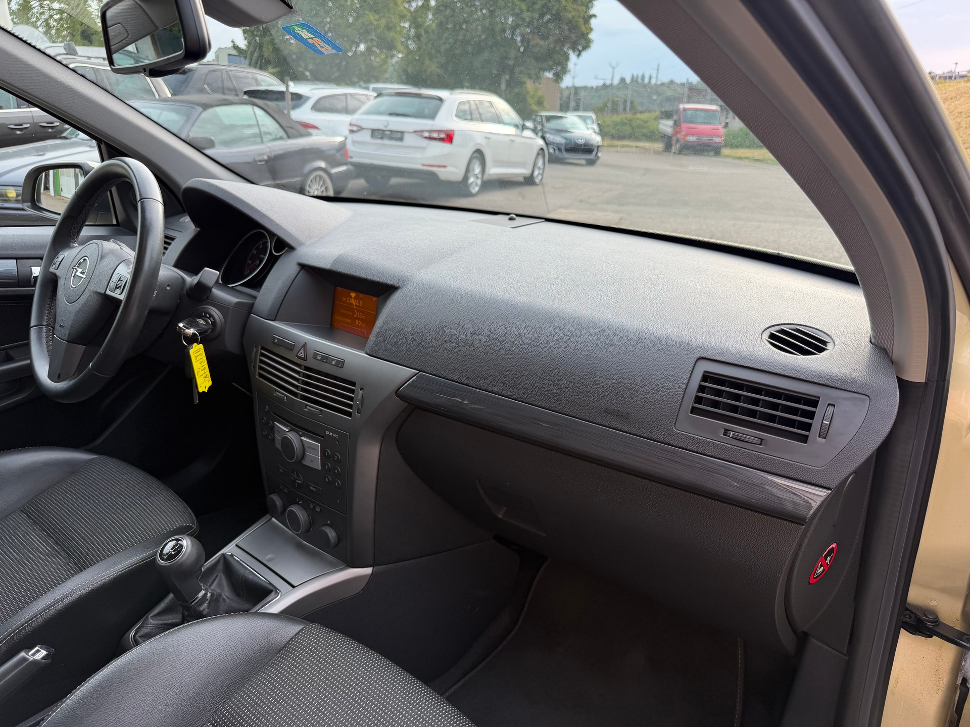 OPEL Astra 1.8i 16V Essentia-image-16