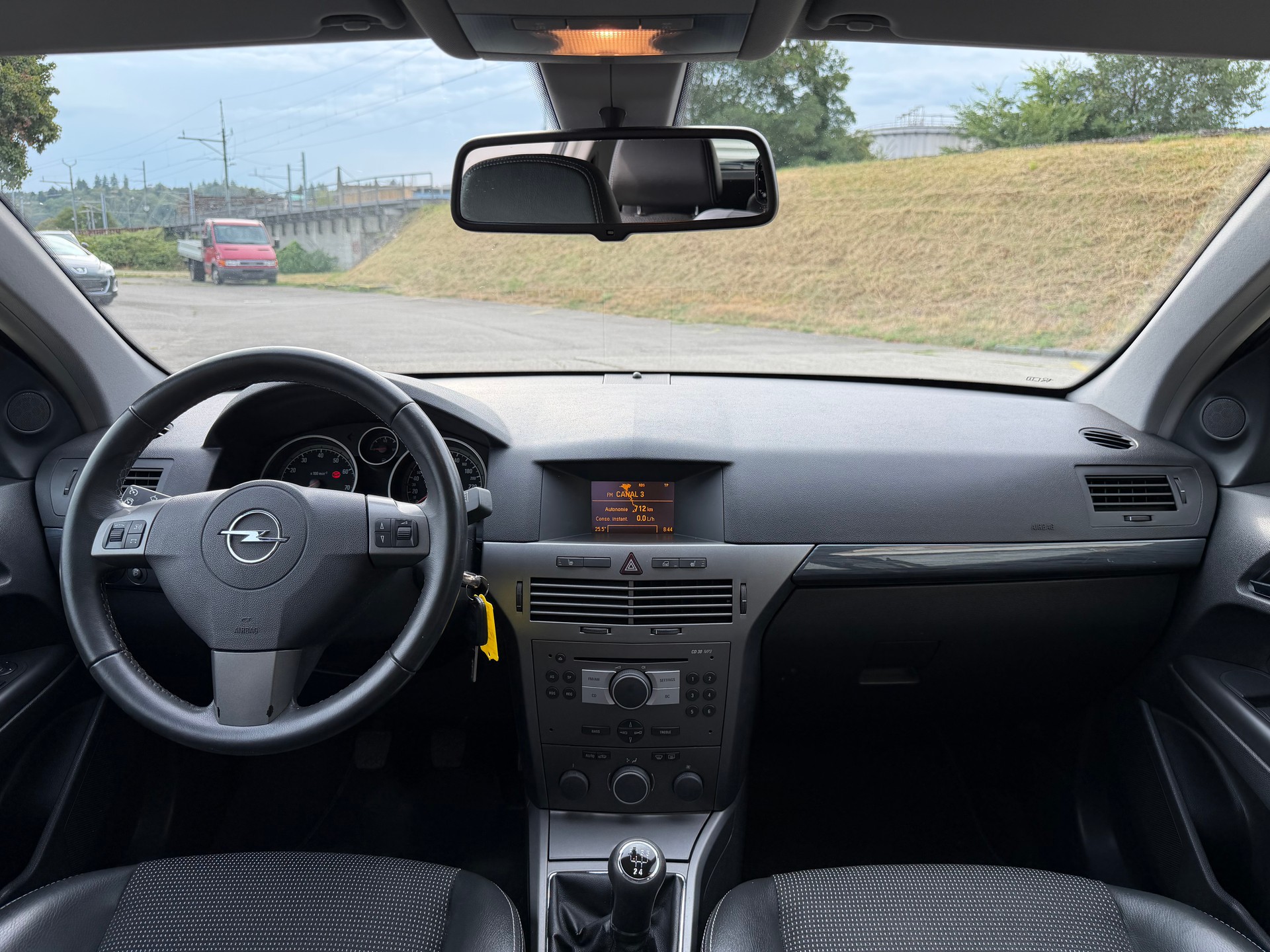 OPEL Astra 1.8i 16V Essentia-image-11