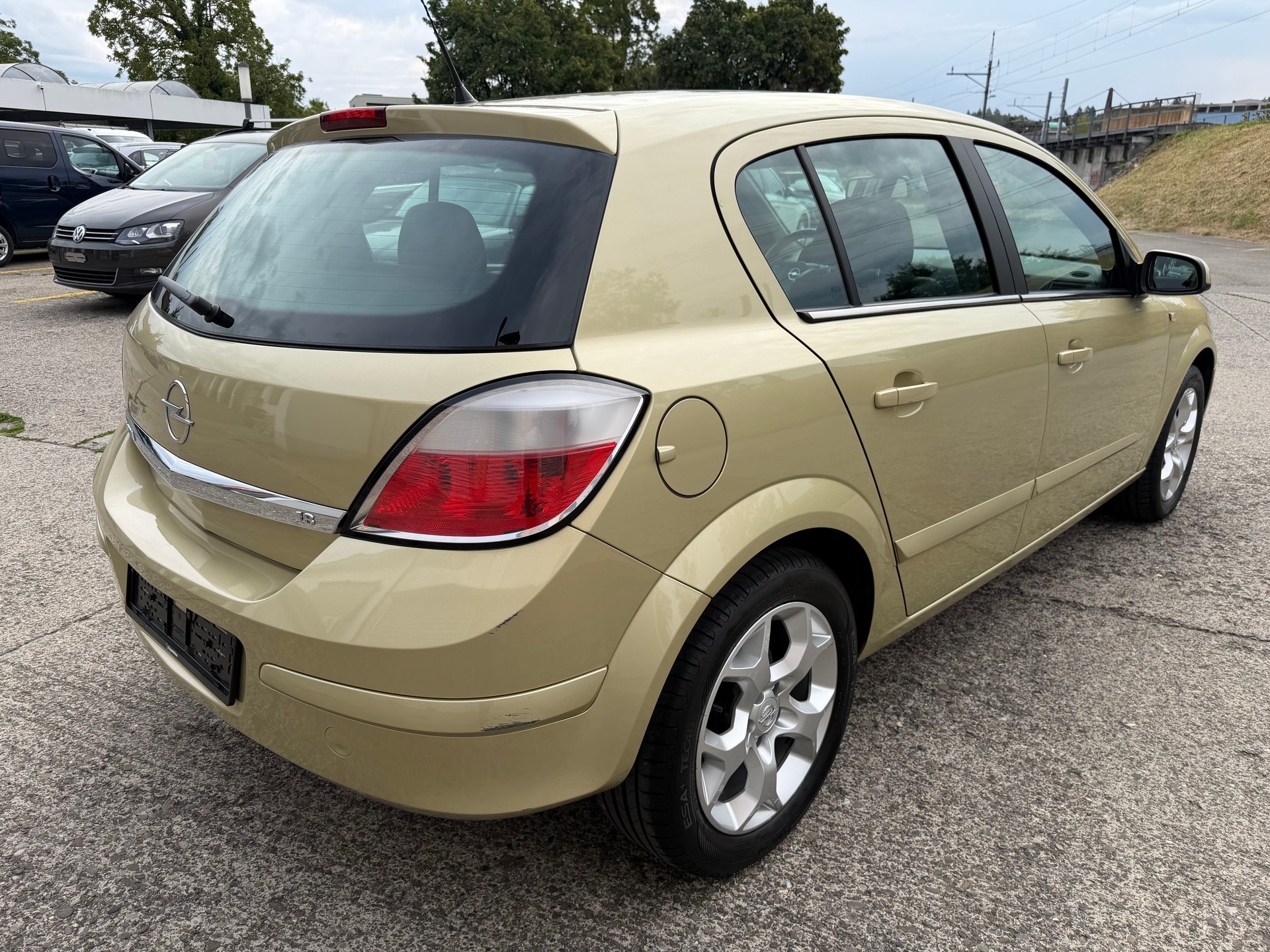 OPEL Astra 1.8i 16V Essentia-image-4