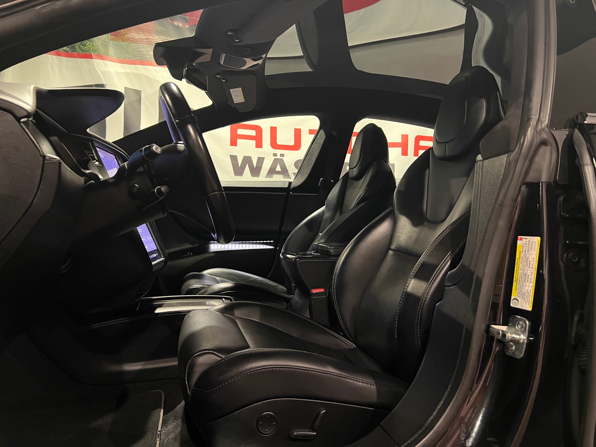 TESLA Model S 100 D Performance-image-11