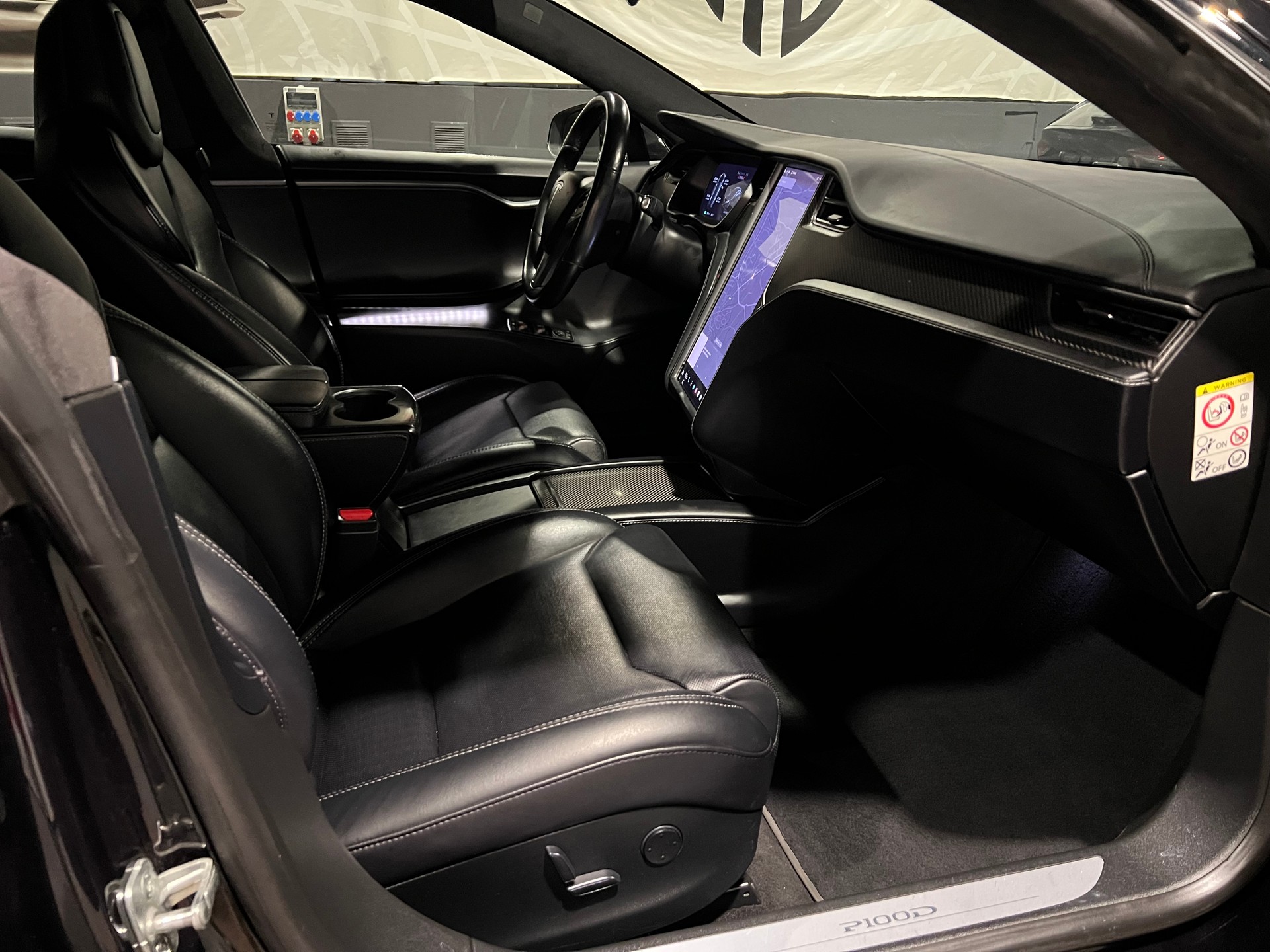 TESLA Model S 100 D Performance-image-12