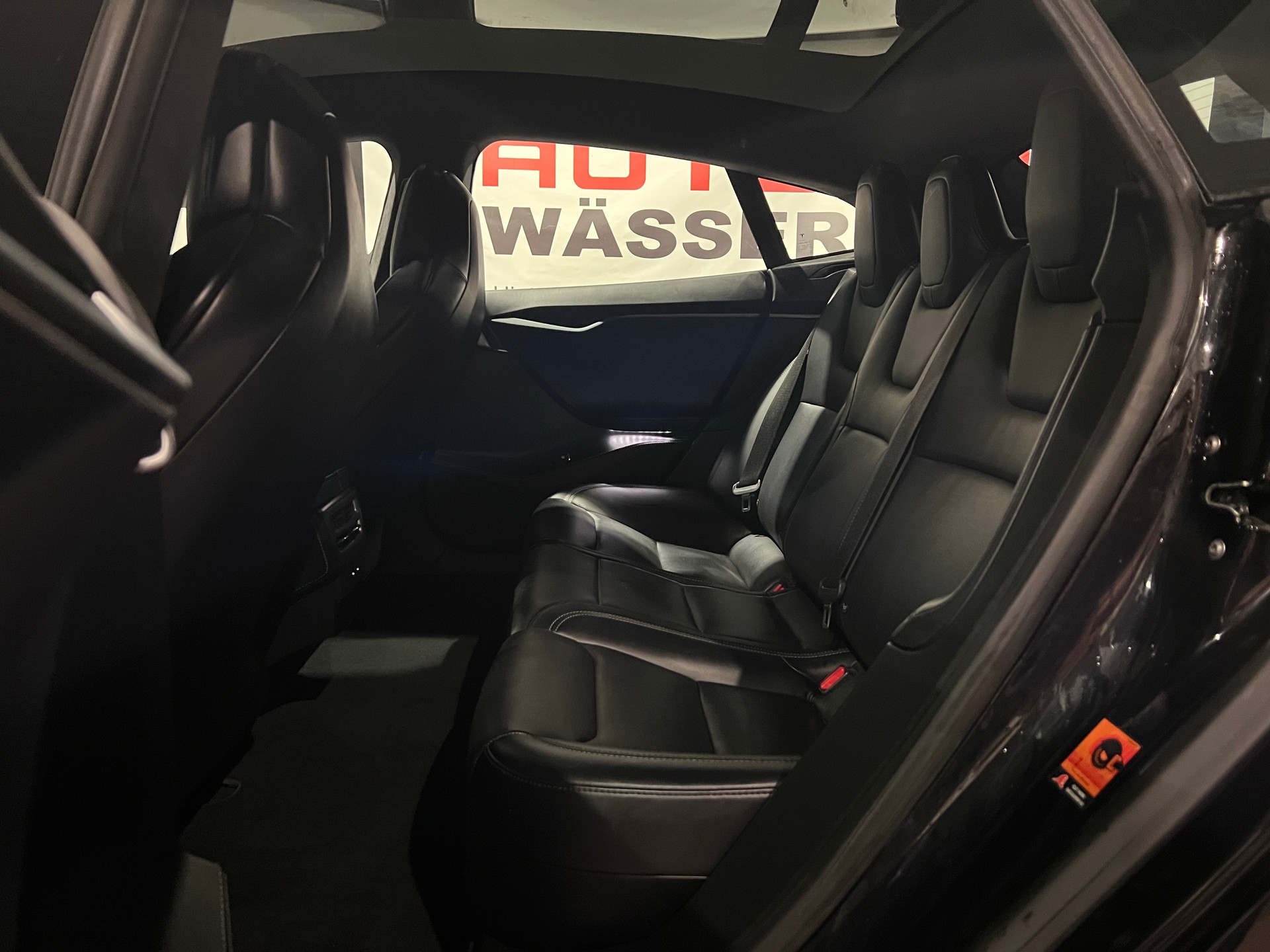 TESLA Model S 100 D Performance-image-14