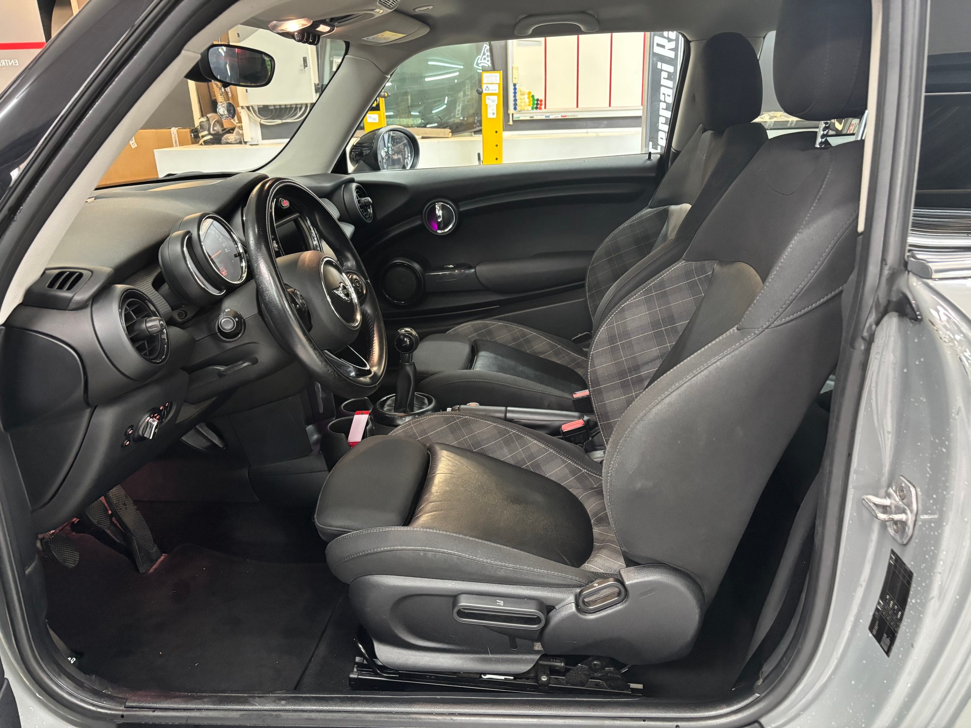 MINI Cooper-image-8