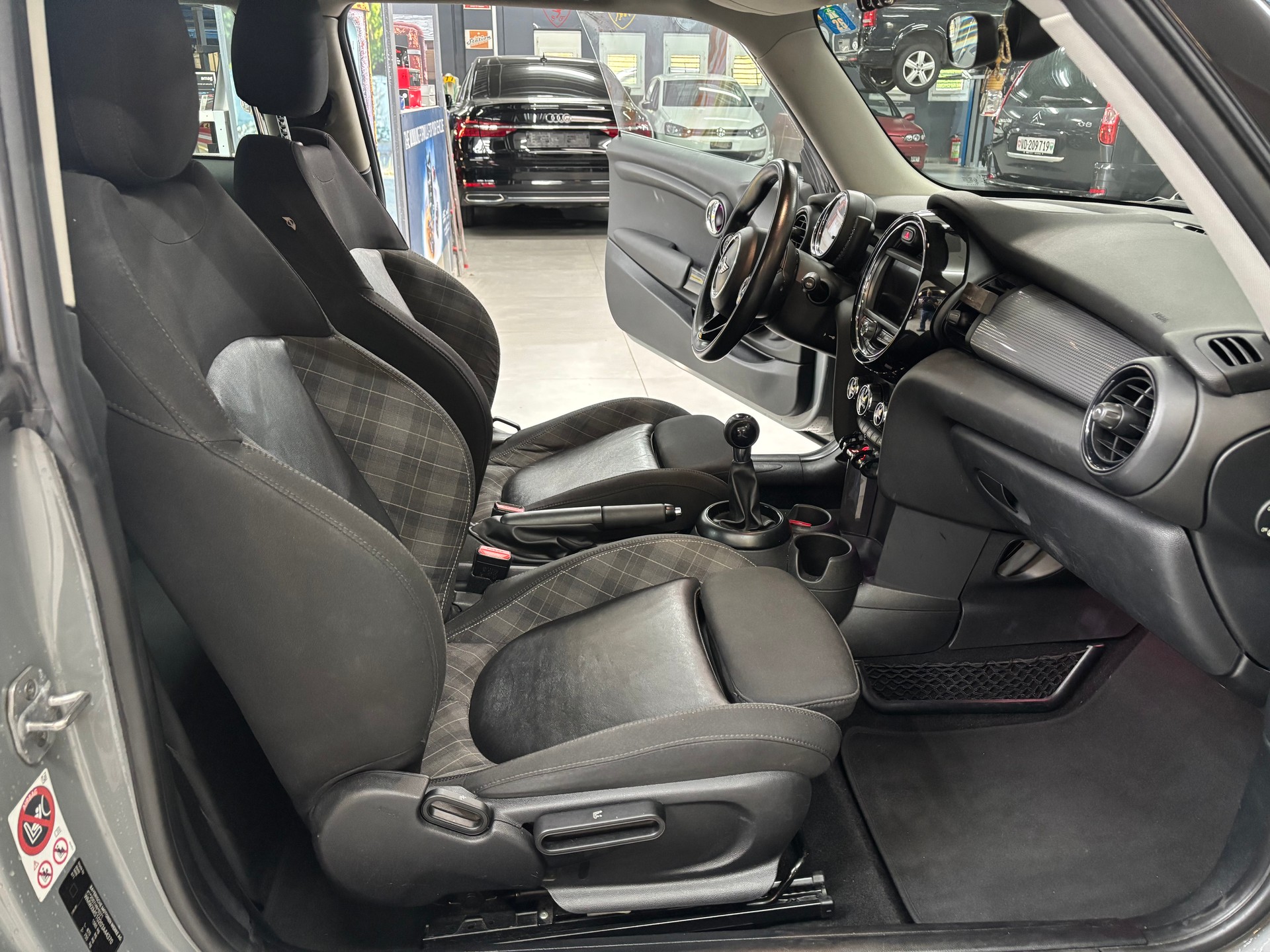MINI Cooper-image-11