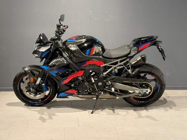 BMW M 1000 R-showroom-element-3