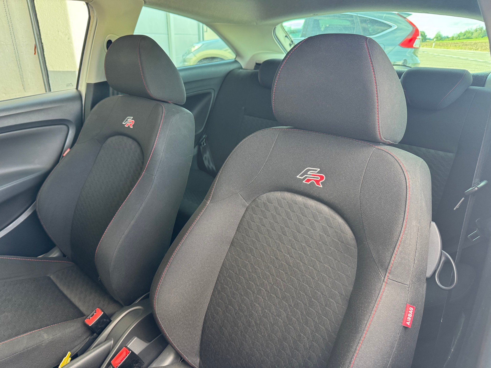 SEAT Ibiza 1.4 TSI FR-image-9