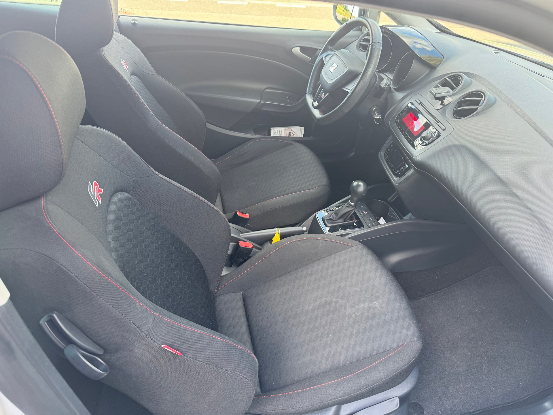 SEAT Ibiza 1.4 TSI FR-image-10