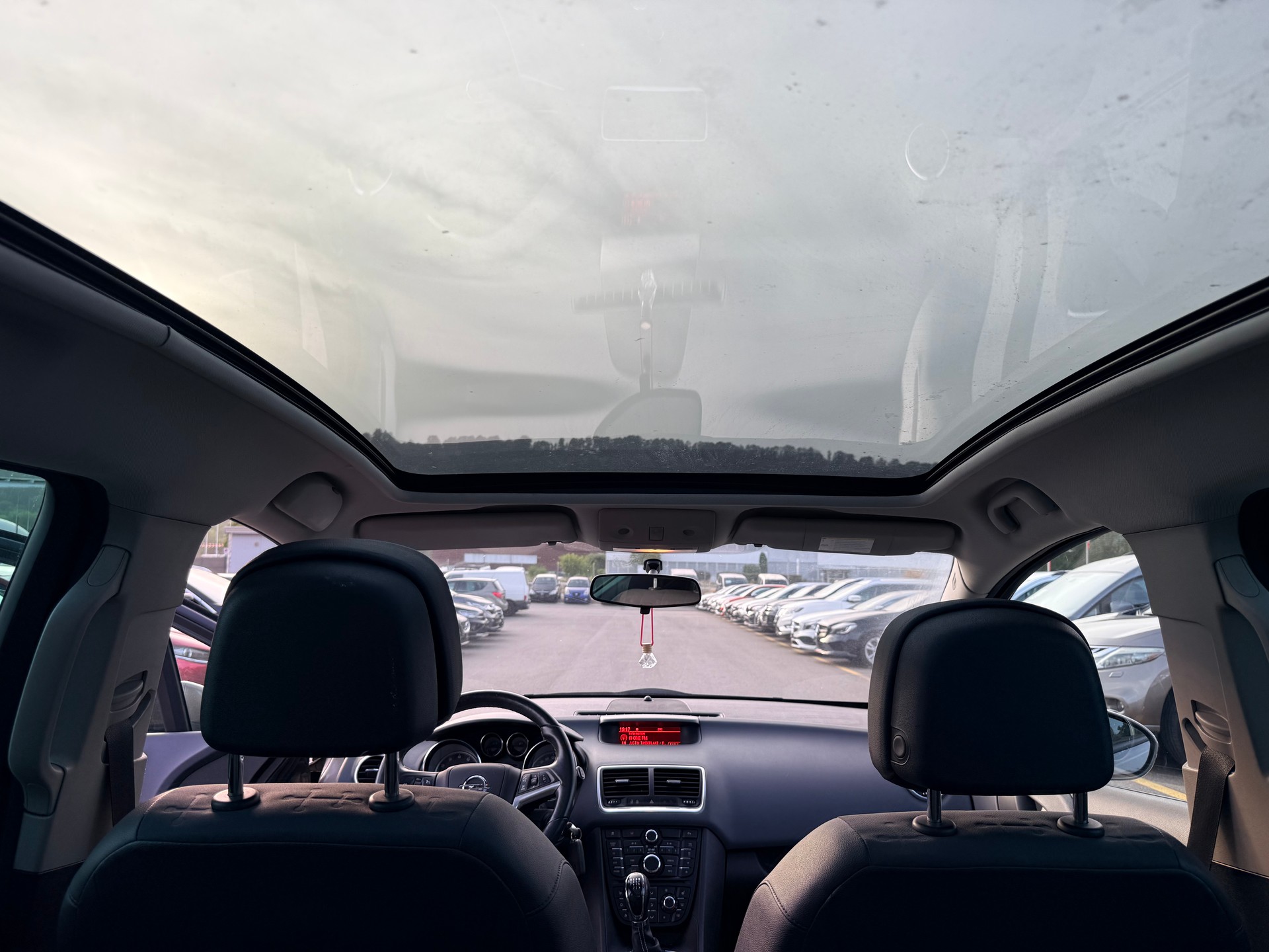 OPEL Meriva 1.4 Turbo Cosmo-image-13