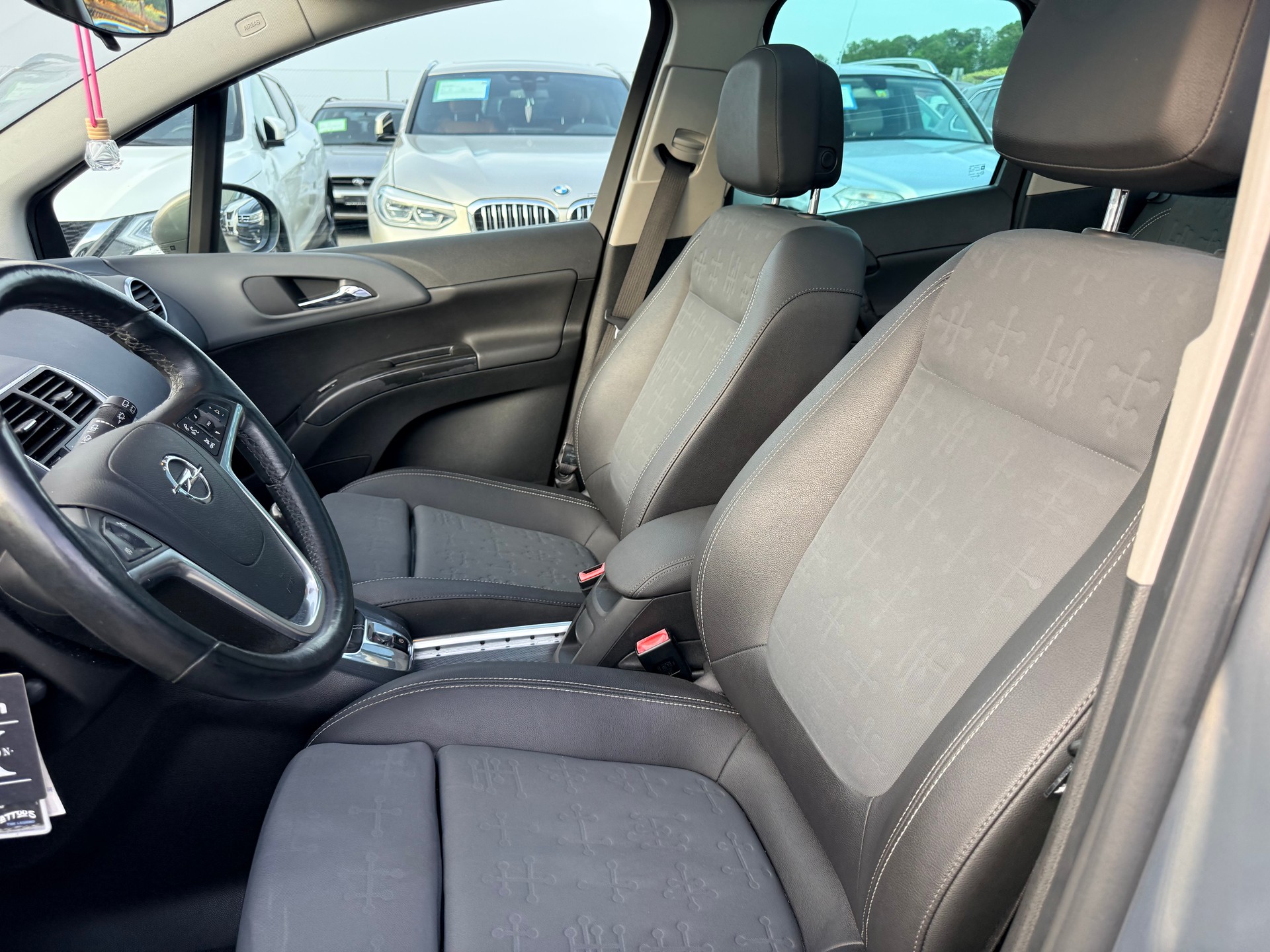 OPEL Meriva 1.4 Turbo Cosmo-image-9