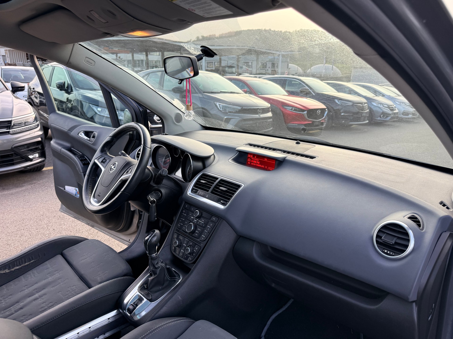 OPEL Meriva 1.4 Turbo Cosmo-image-11