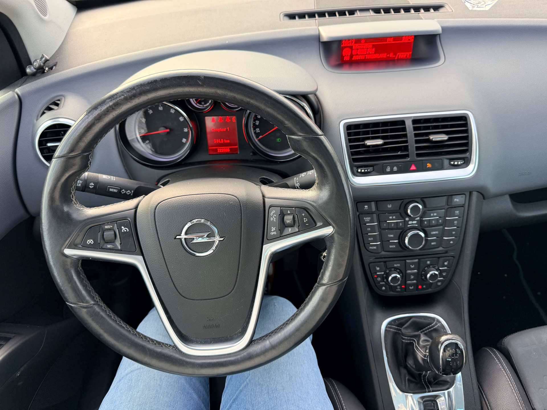 OPEL Meriva 1.4 Turbo Cosmo-image-14
