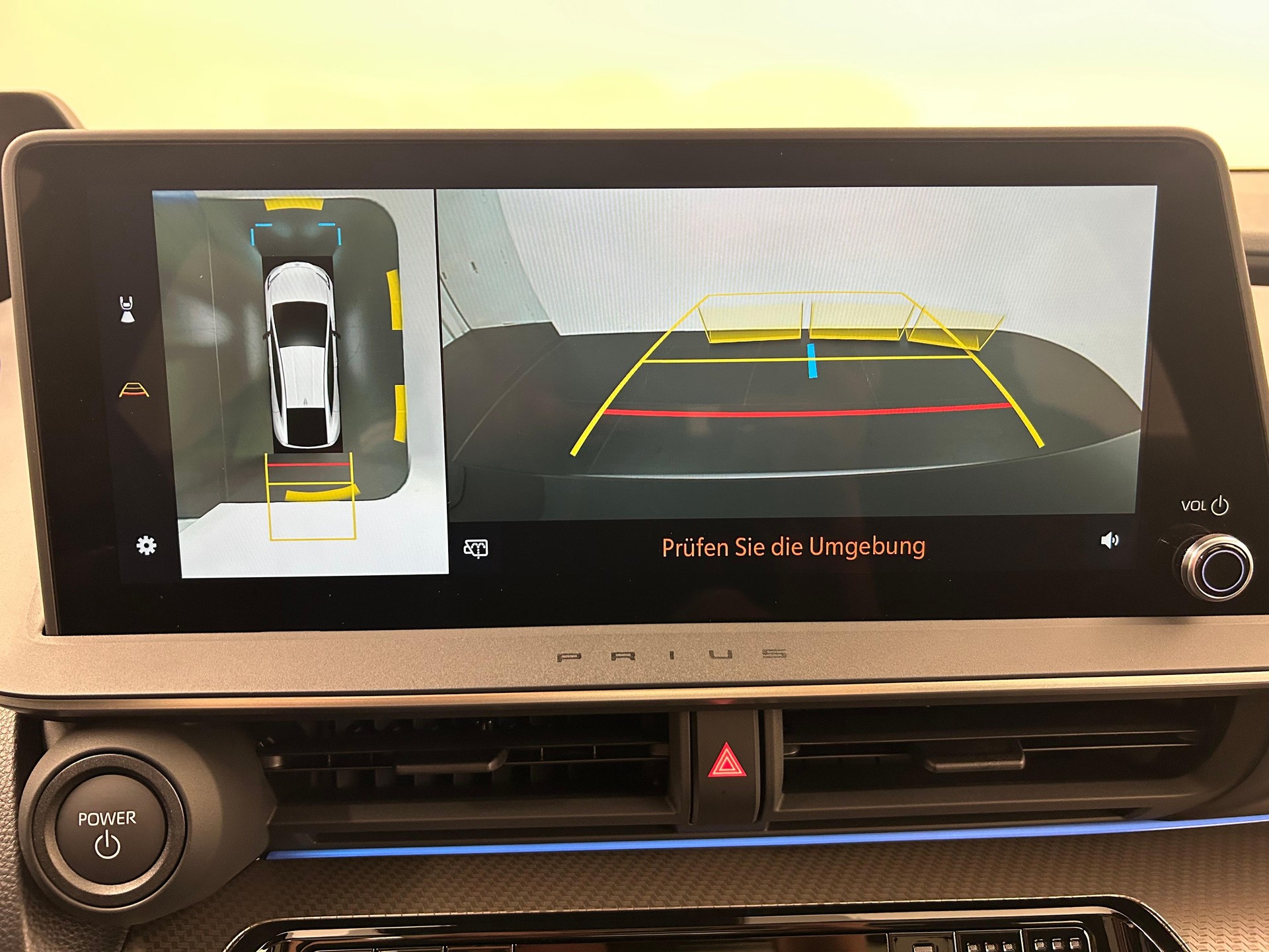 TOYOTA Prius 2.0 Plug-In-Hybrid Premium-image-10