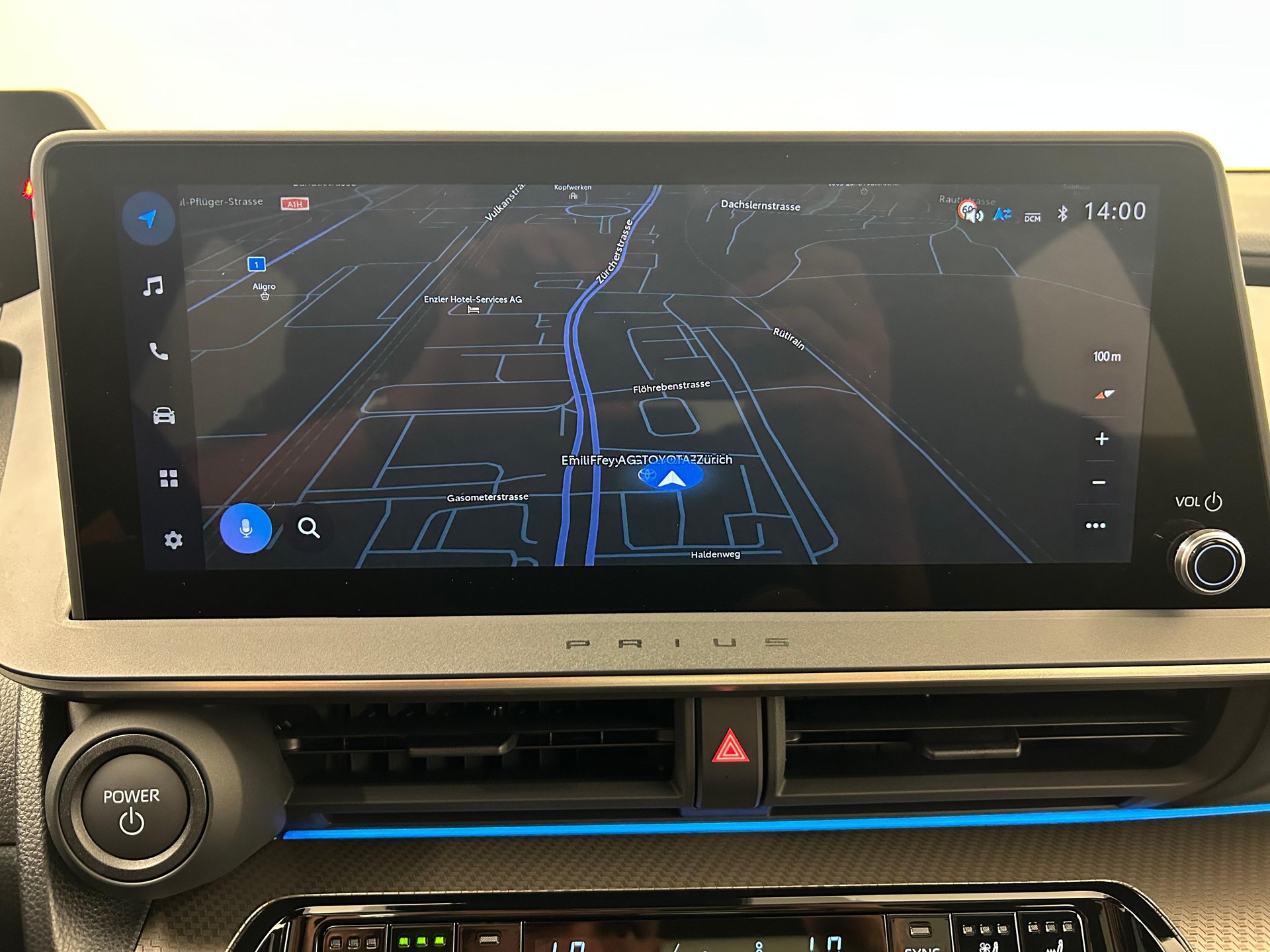 TOYOTA Prius 2.0 Plug-In-Hybrid Premium-image-9