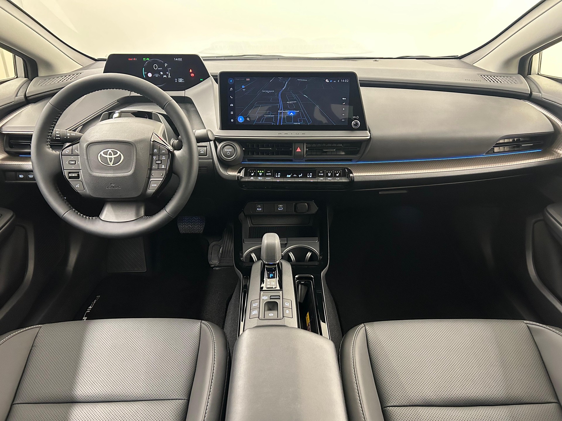 TOYOTA Prius 2.0 Plug-In-Hybrid Premium-image-7