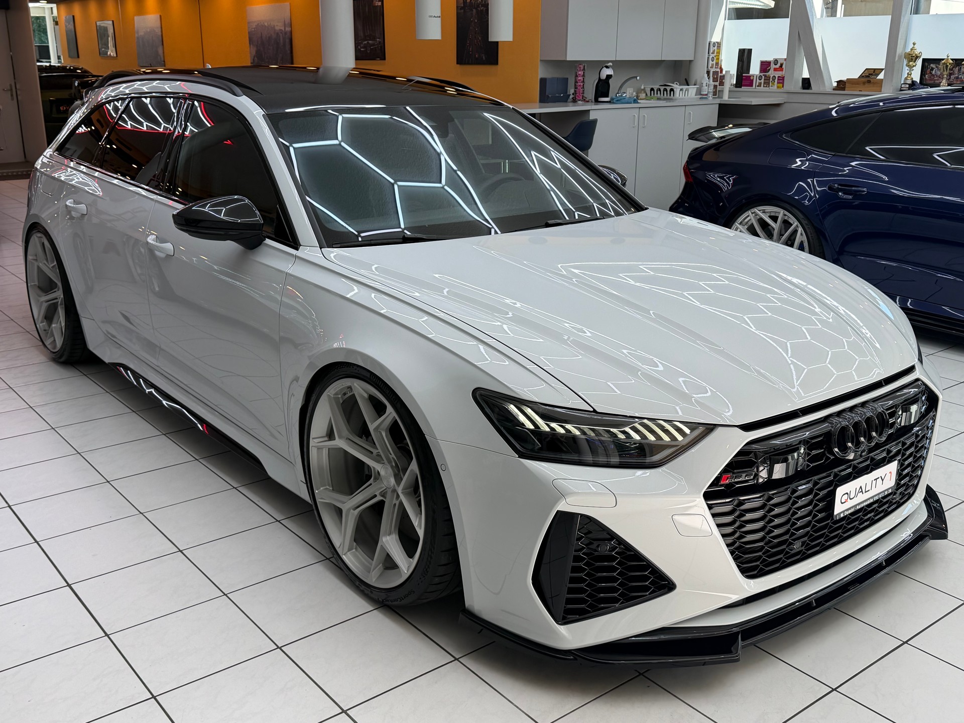 AUDI RS6 Avant 4.0 V8 TFSI quattro T-Tronic-image-1