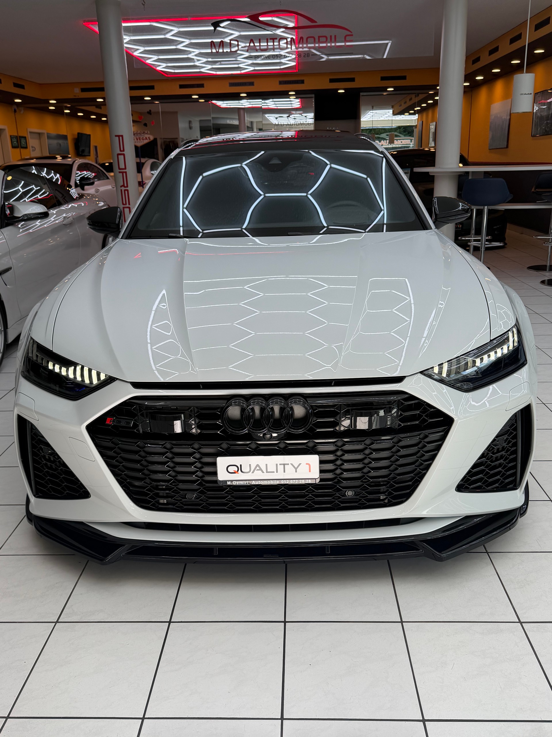 AUDI RS6 Avant 4.0 V8 TFSI quattro T-Tronic-image-3
