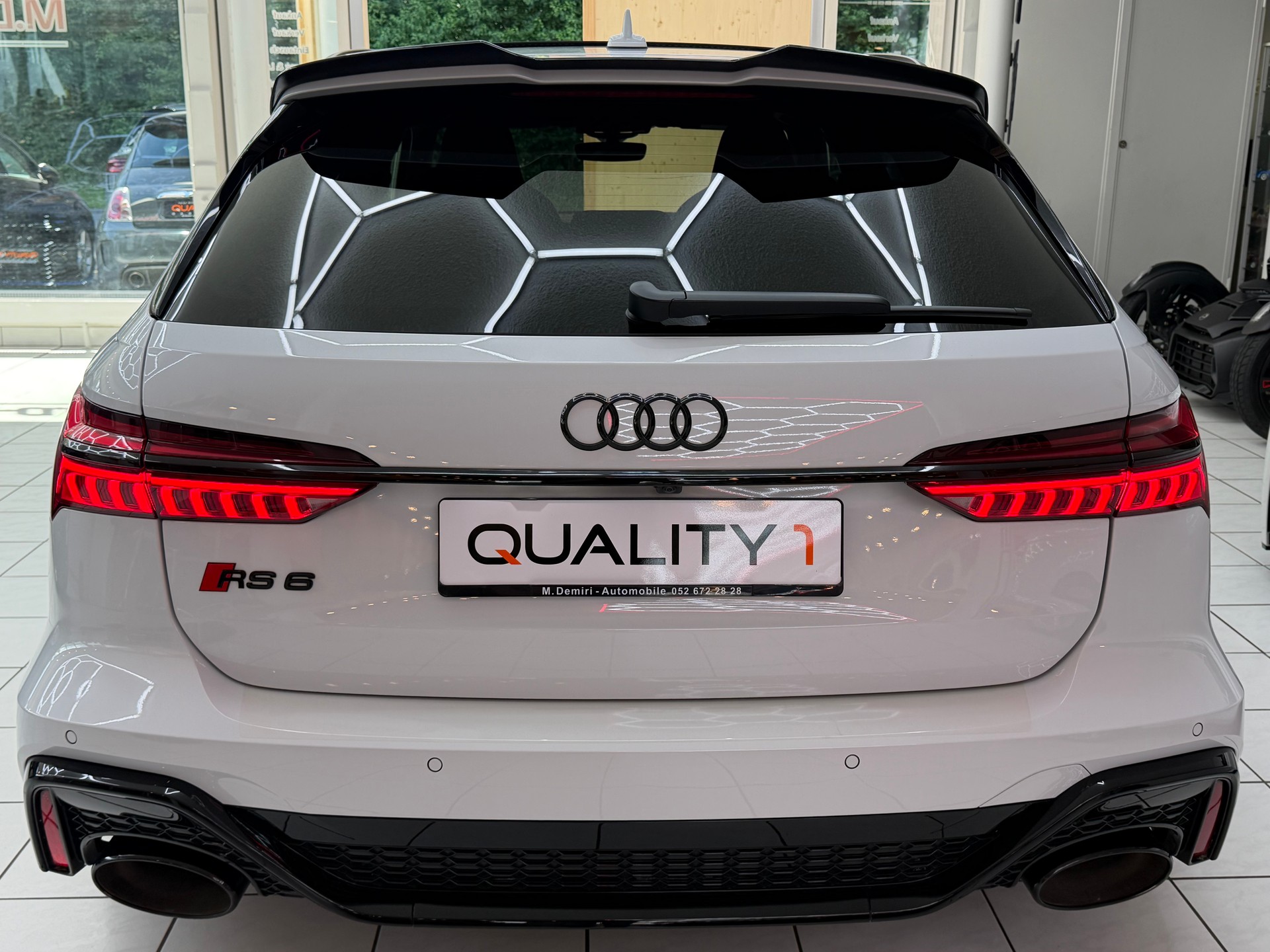 AUDI RS6 Avant 4.0 V8 TFSI quattro T-Tronic-image-8