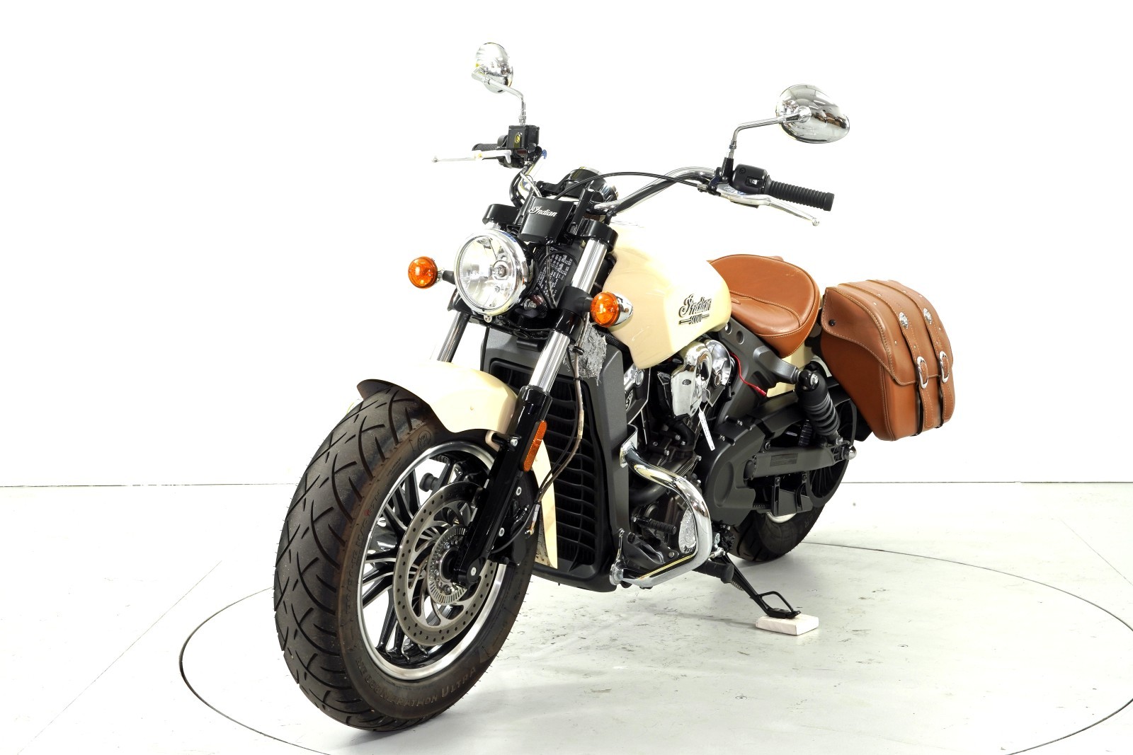 INDIAN Scout ABS-showroom-element-2