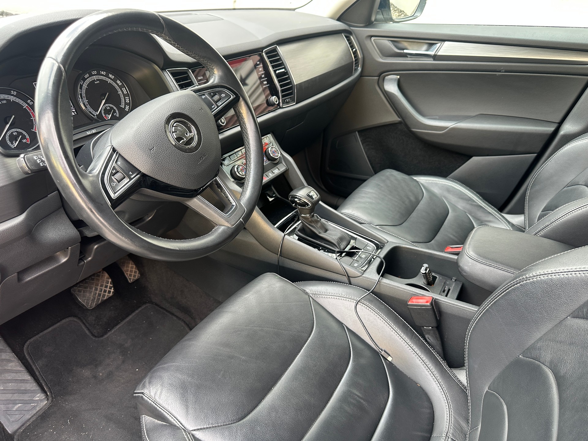 SKODA Kodiaq 2.0 TSI Ambition 4x4-image-4