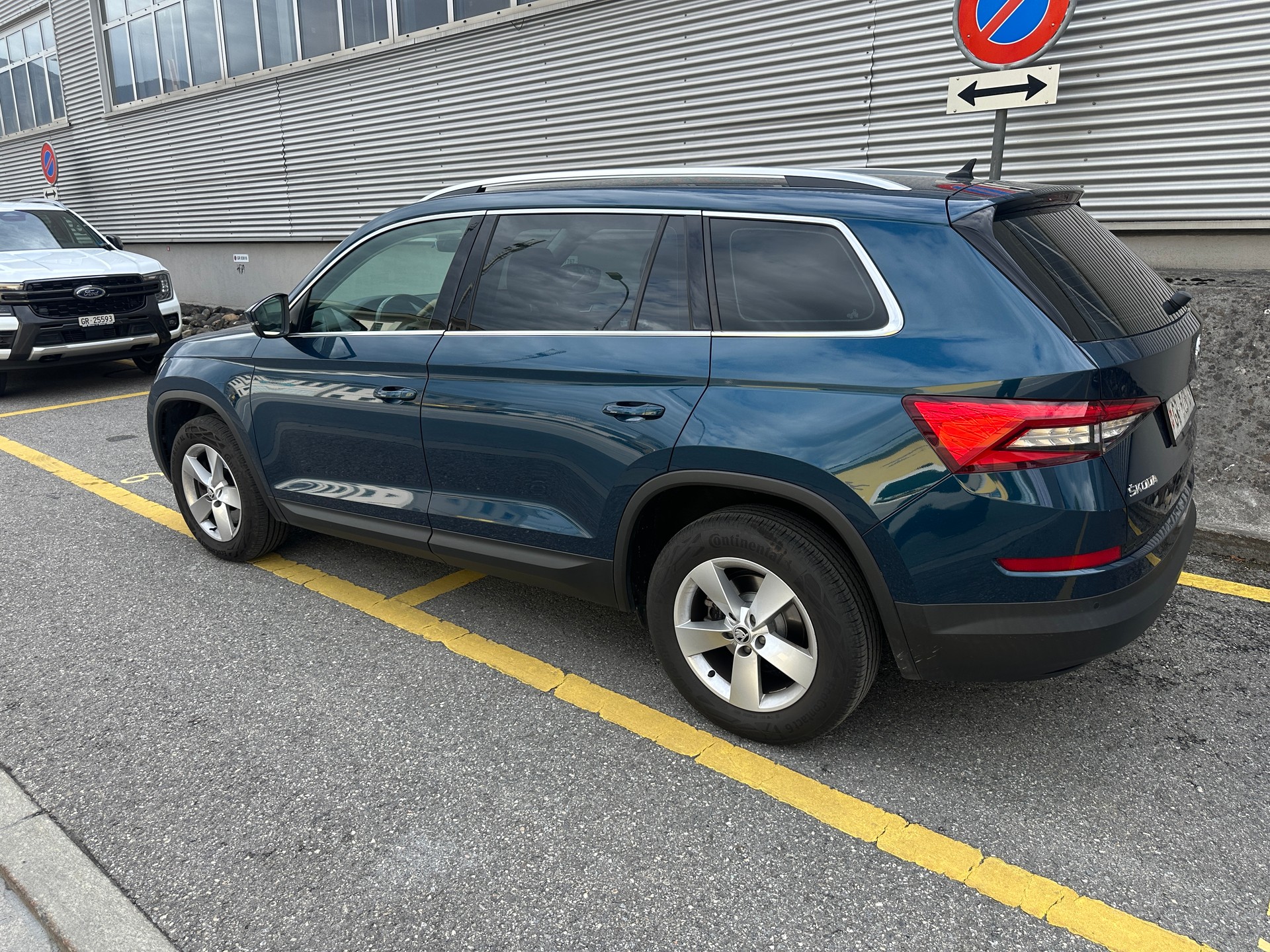 SKODA Kodiaq 2.0 TSI Ambition 4x4-image-3
