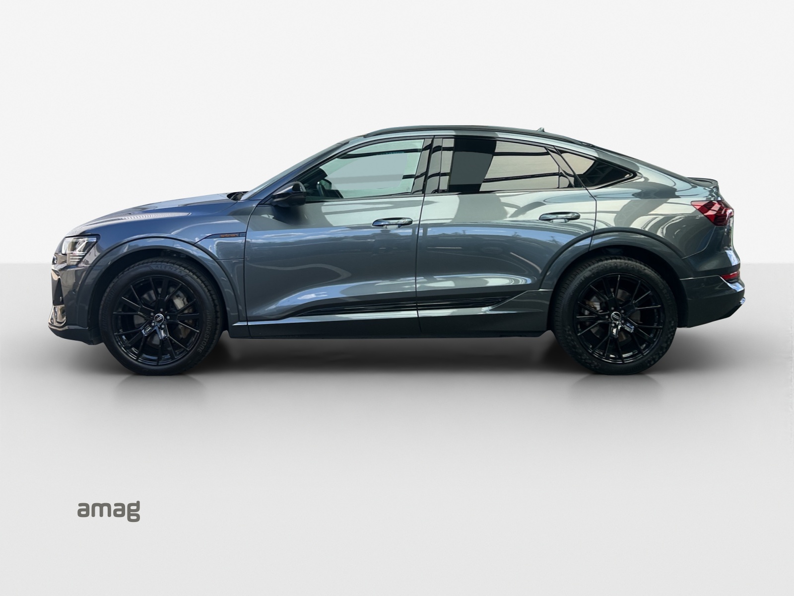 AUDI e-tron 55 Sportback S Line Black Edition quattro-image-1