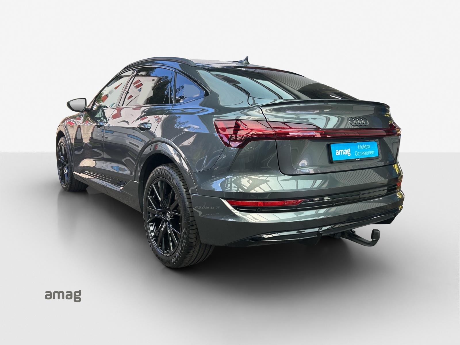 AUDI e-tron 55 Sportback S Line Black Edition quattro-image-2