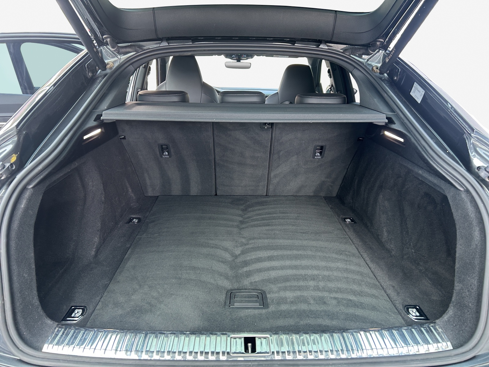AUDI e-tron 55 Sportback S Line Black Edition quattro-image-12