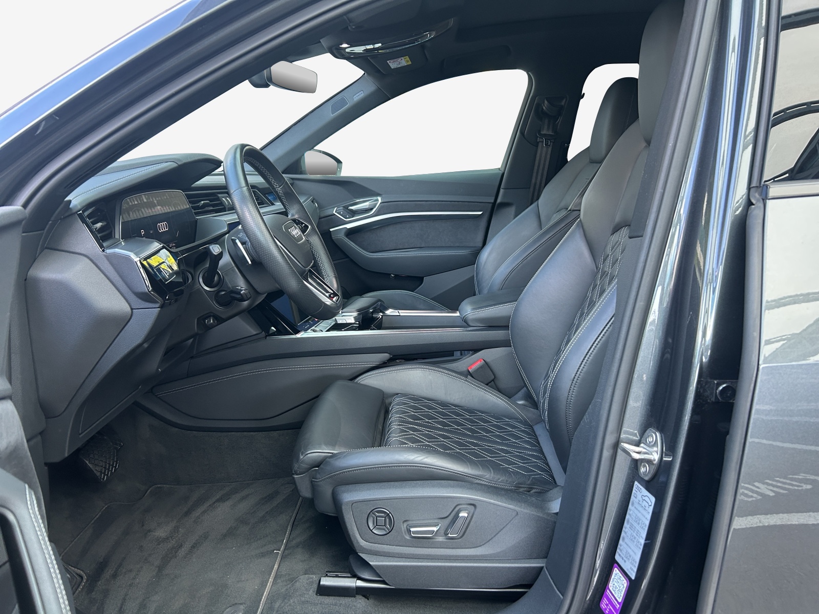 AUDI e-tron 55 Sportback S Line Black Edition quattro-image-7
