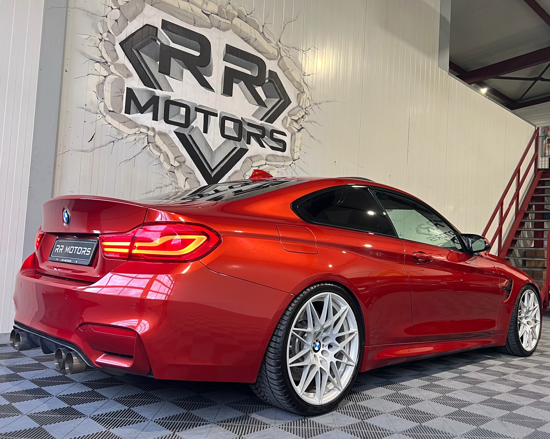 BMW M4 Coupé Competition DKG-image-3