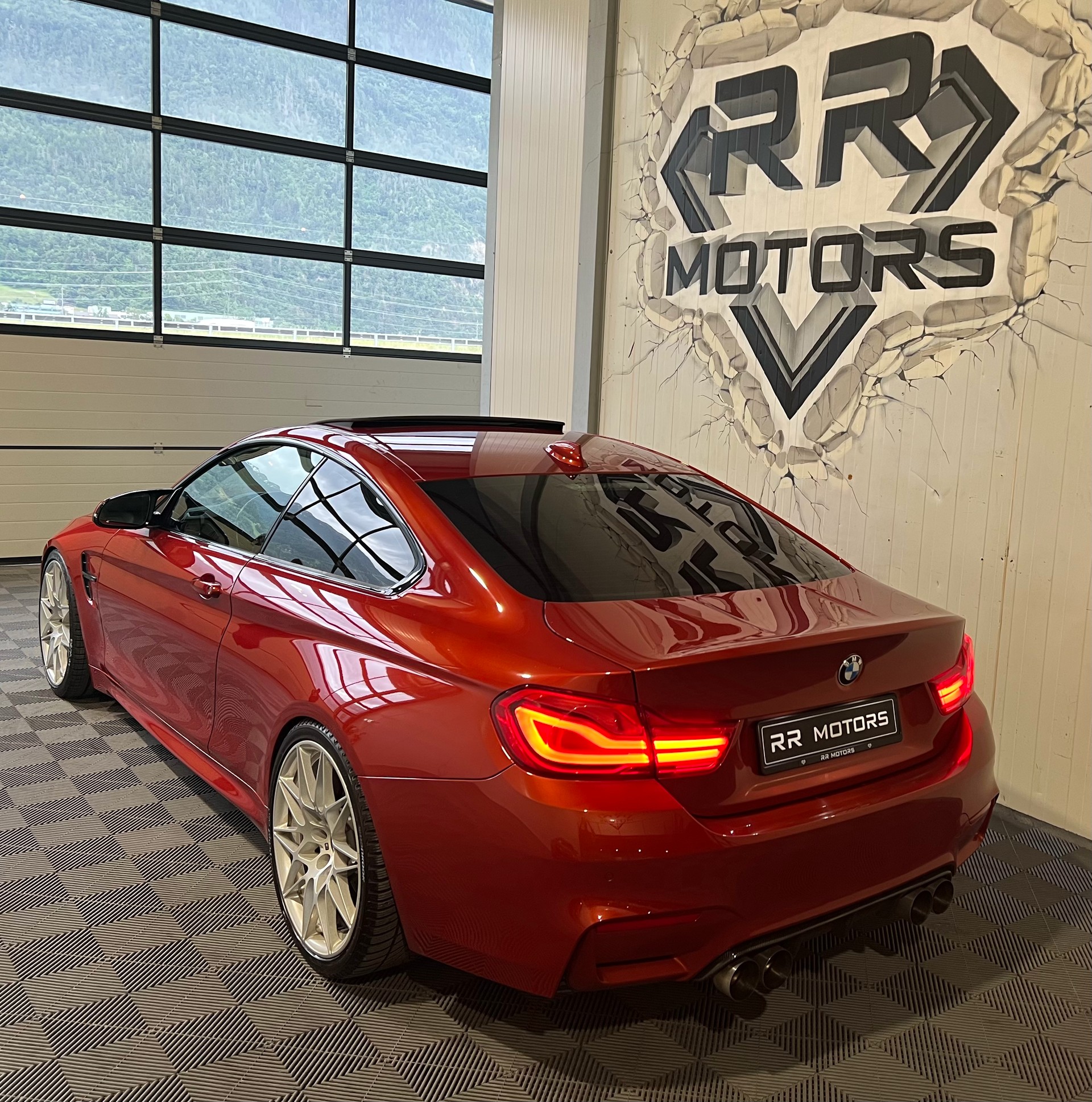BMW M4 Coupé Competition DKG-image-2
