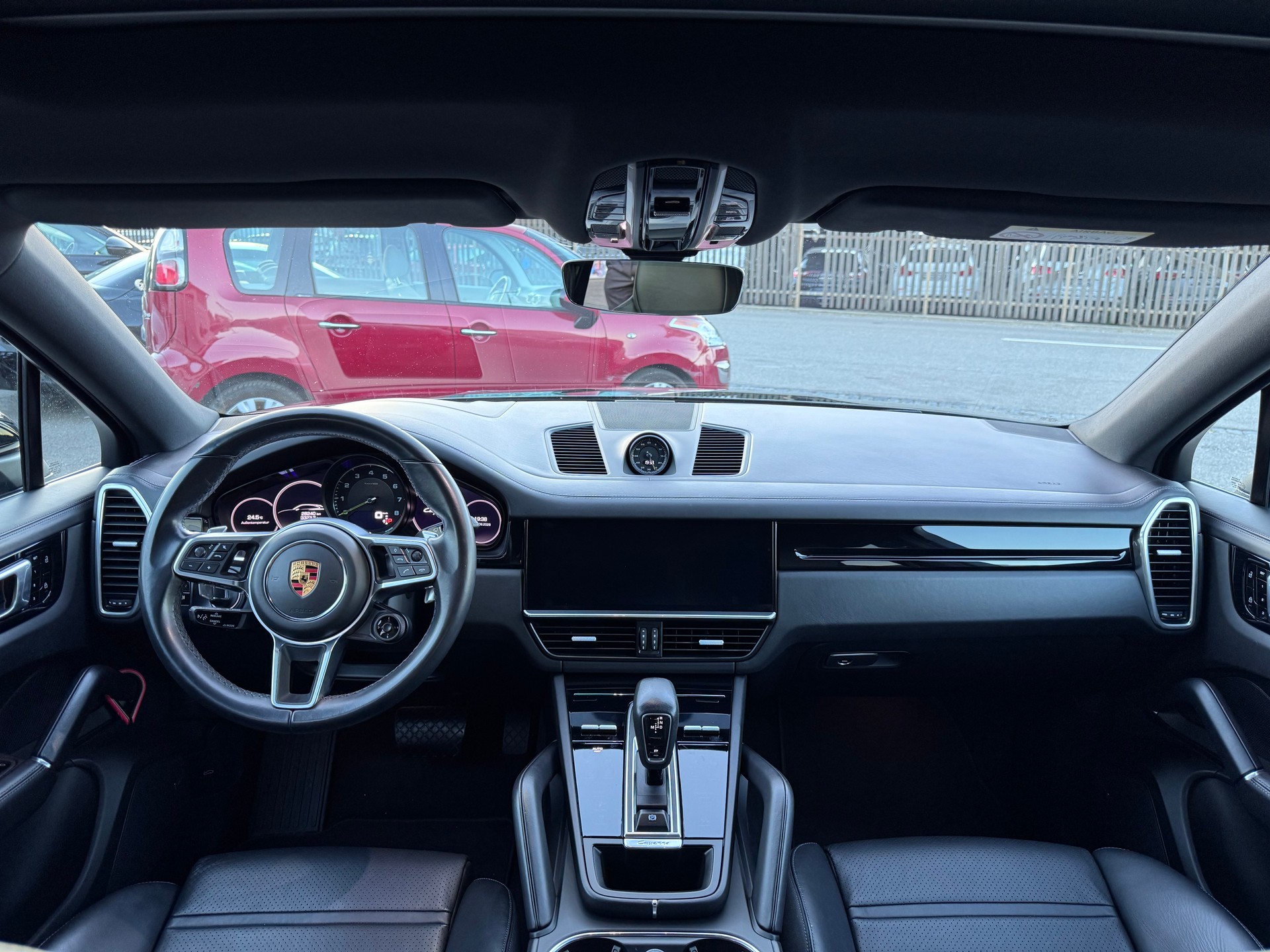 PORSCHE Cayenne Coupé E-Hybrid-image-9