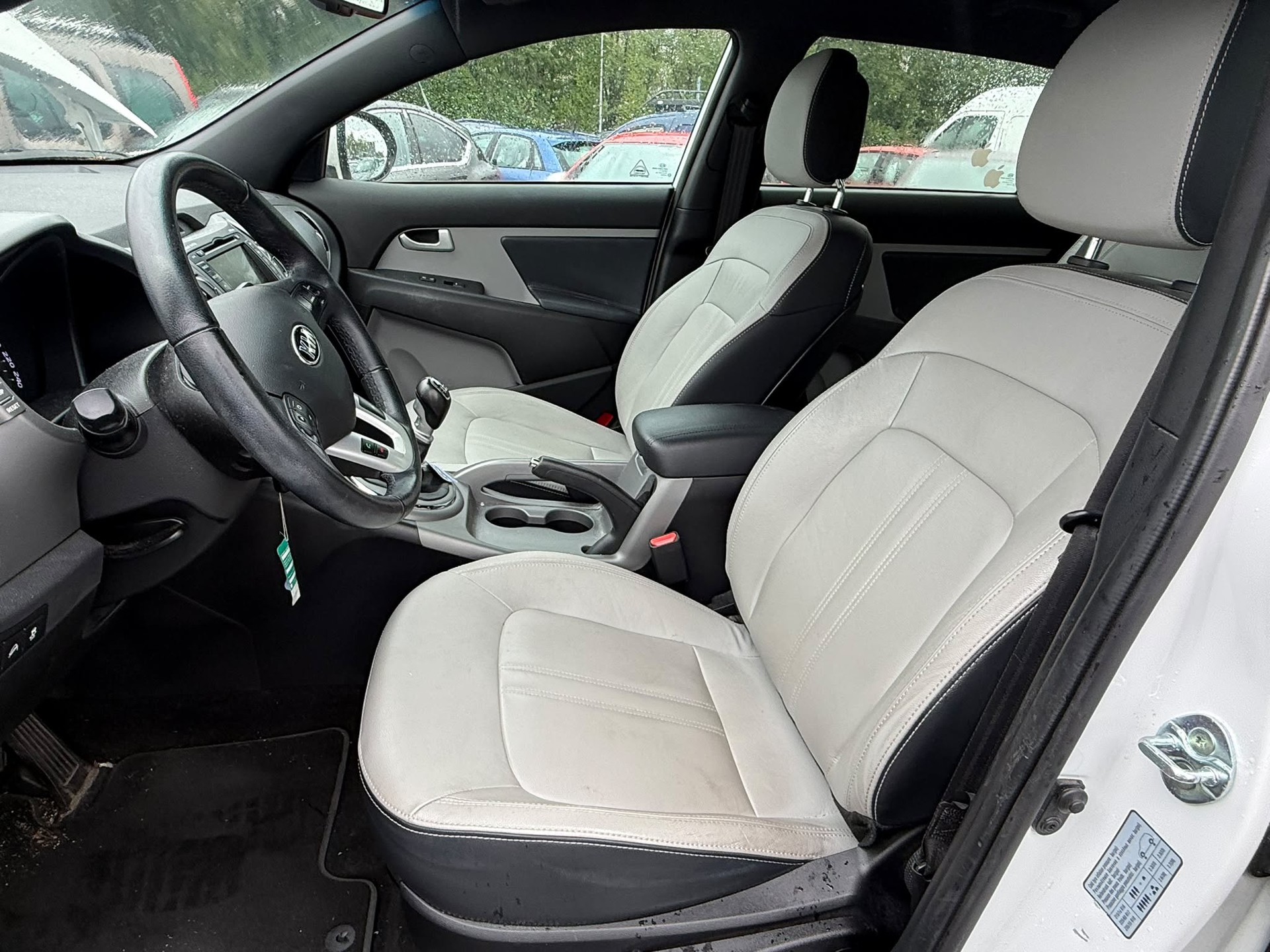 KIA Sportage 1.6 GDi Swiss Eco Edition 2WD-image-10