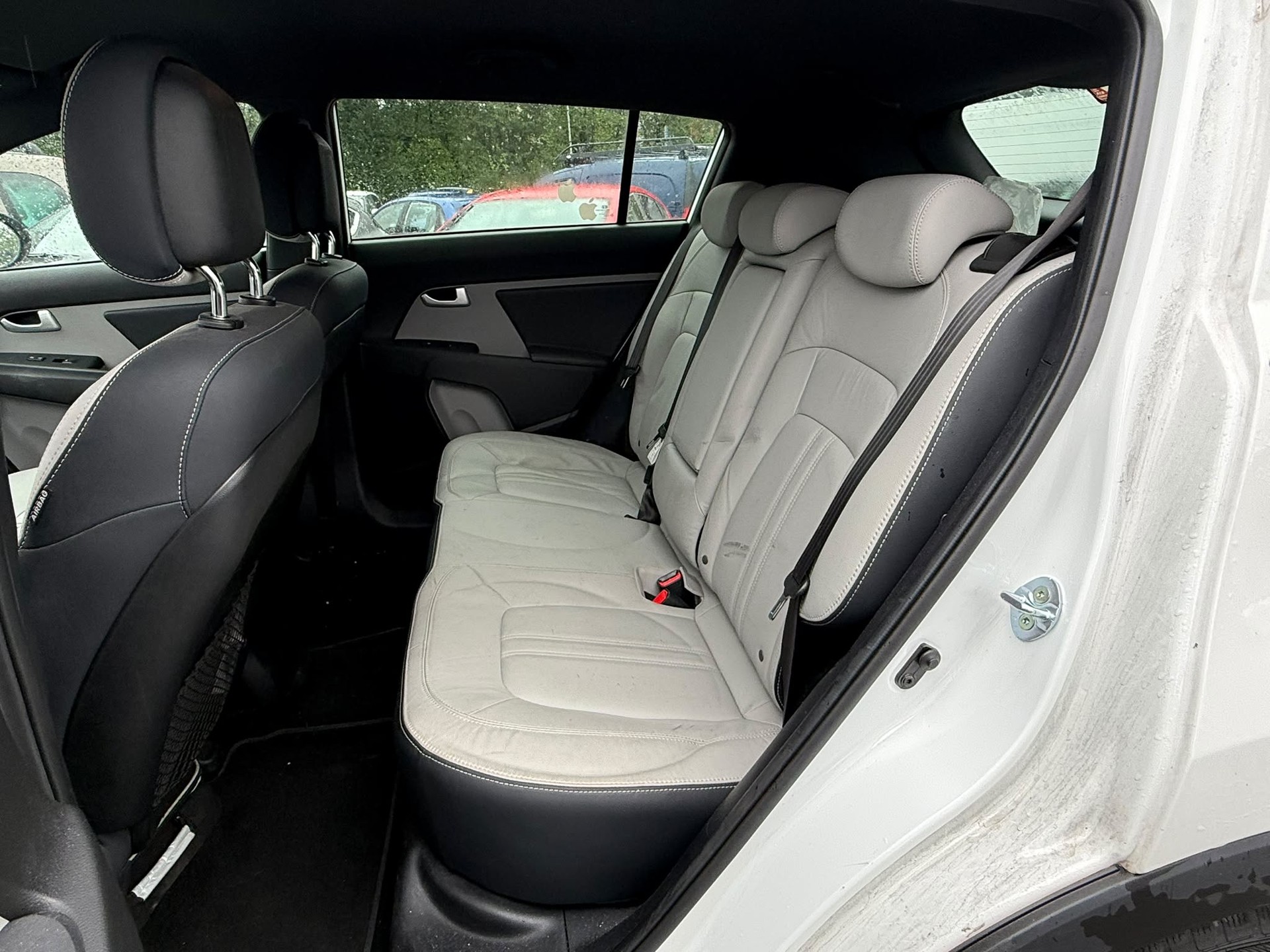 KIA Sportage 1.6 GDi Swiss Eco Edition 2WD-image-11